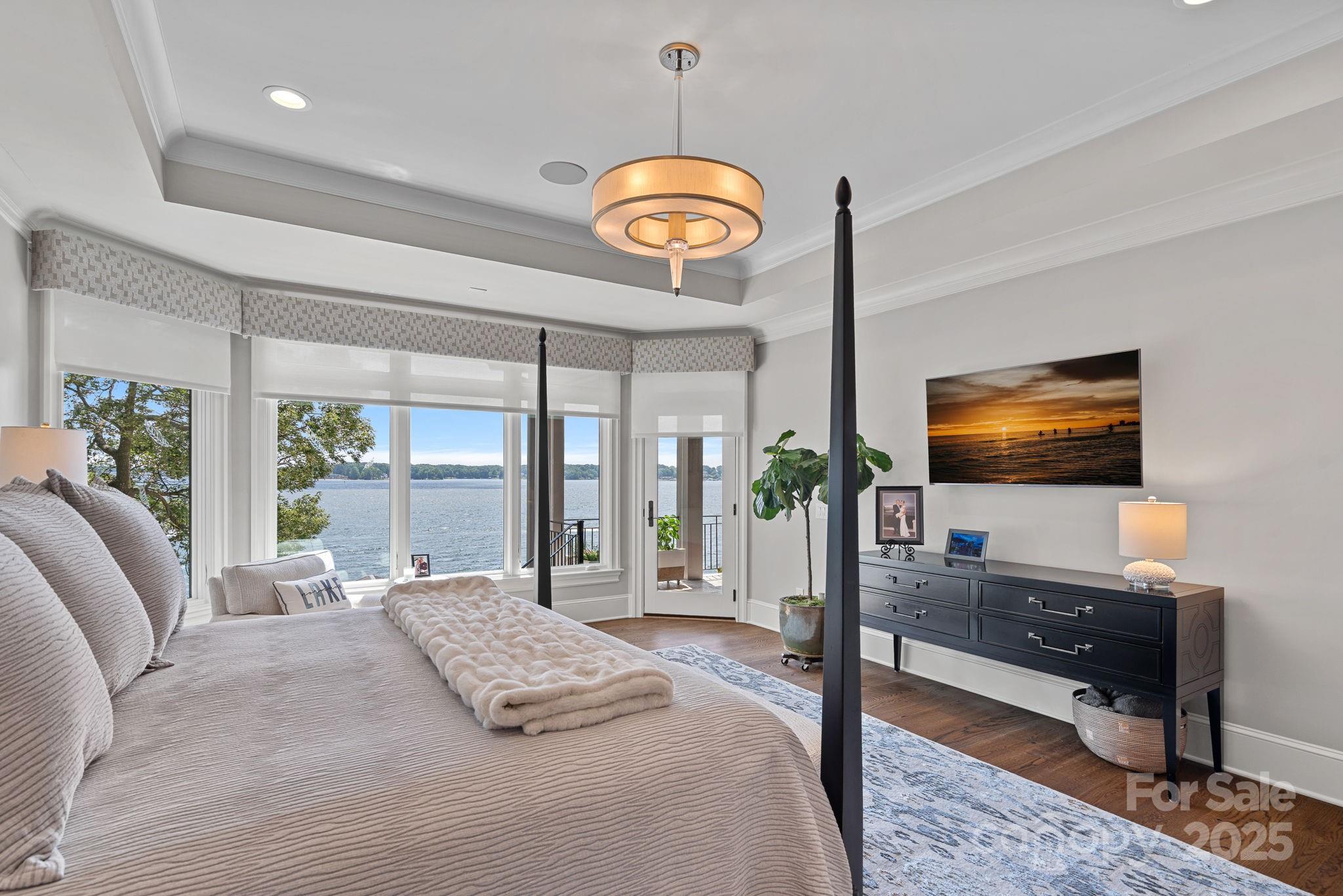 The Peninsula - Residential