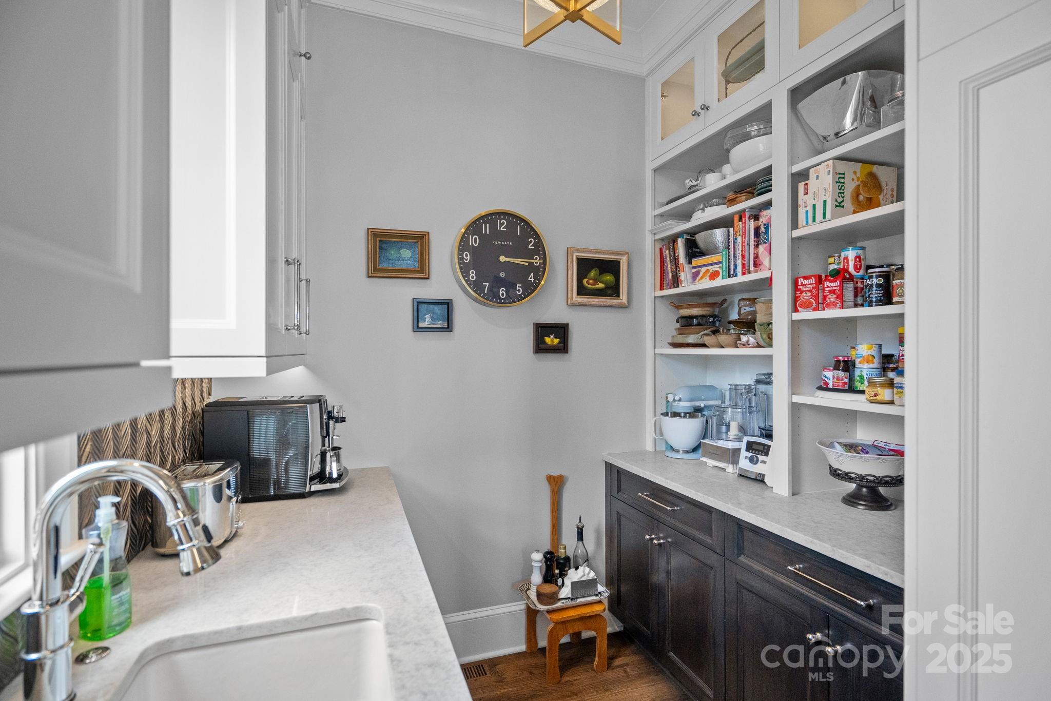 The Peninsula - Residential