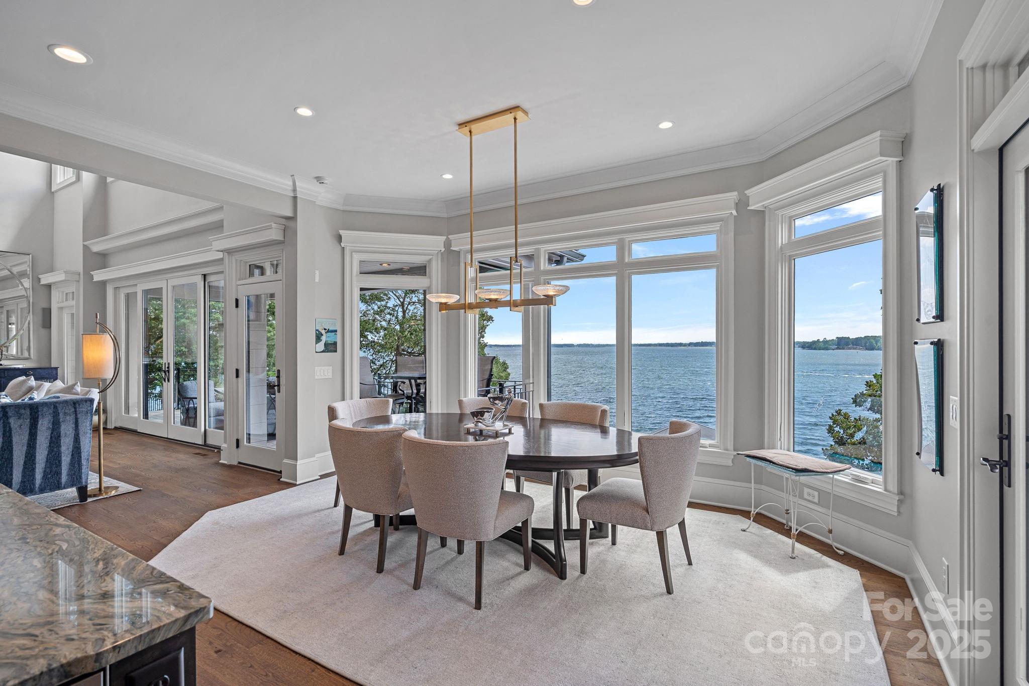 The Peninsula - Residential