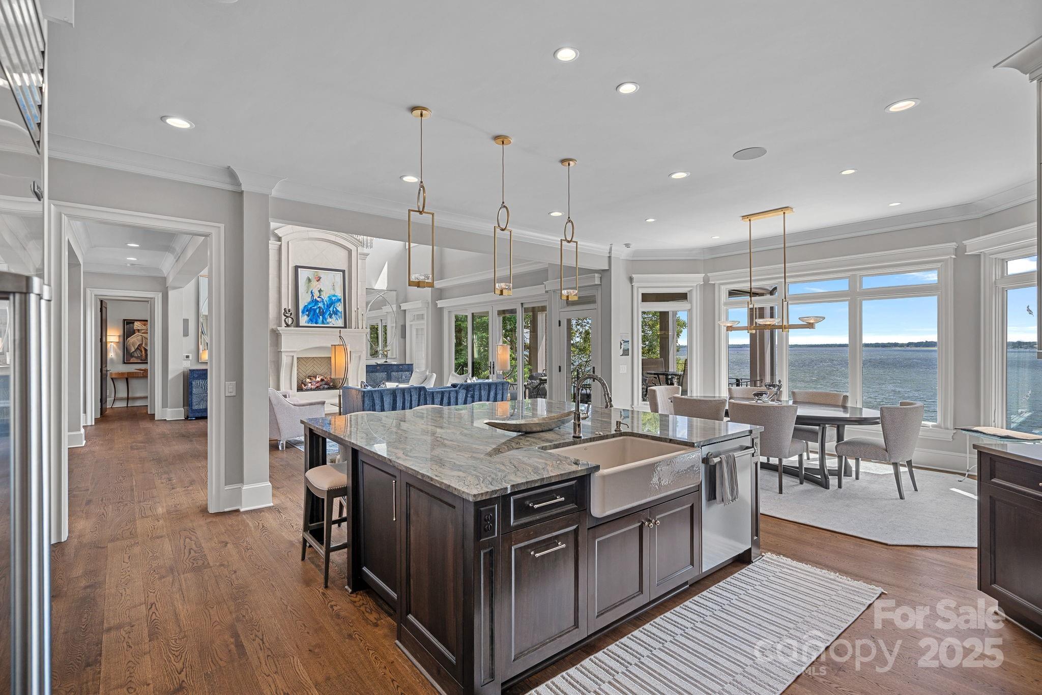 The Peninsula - Residential