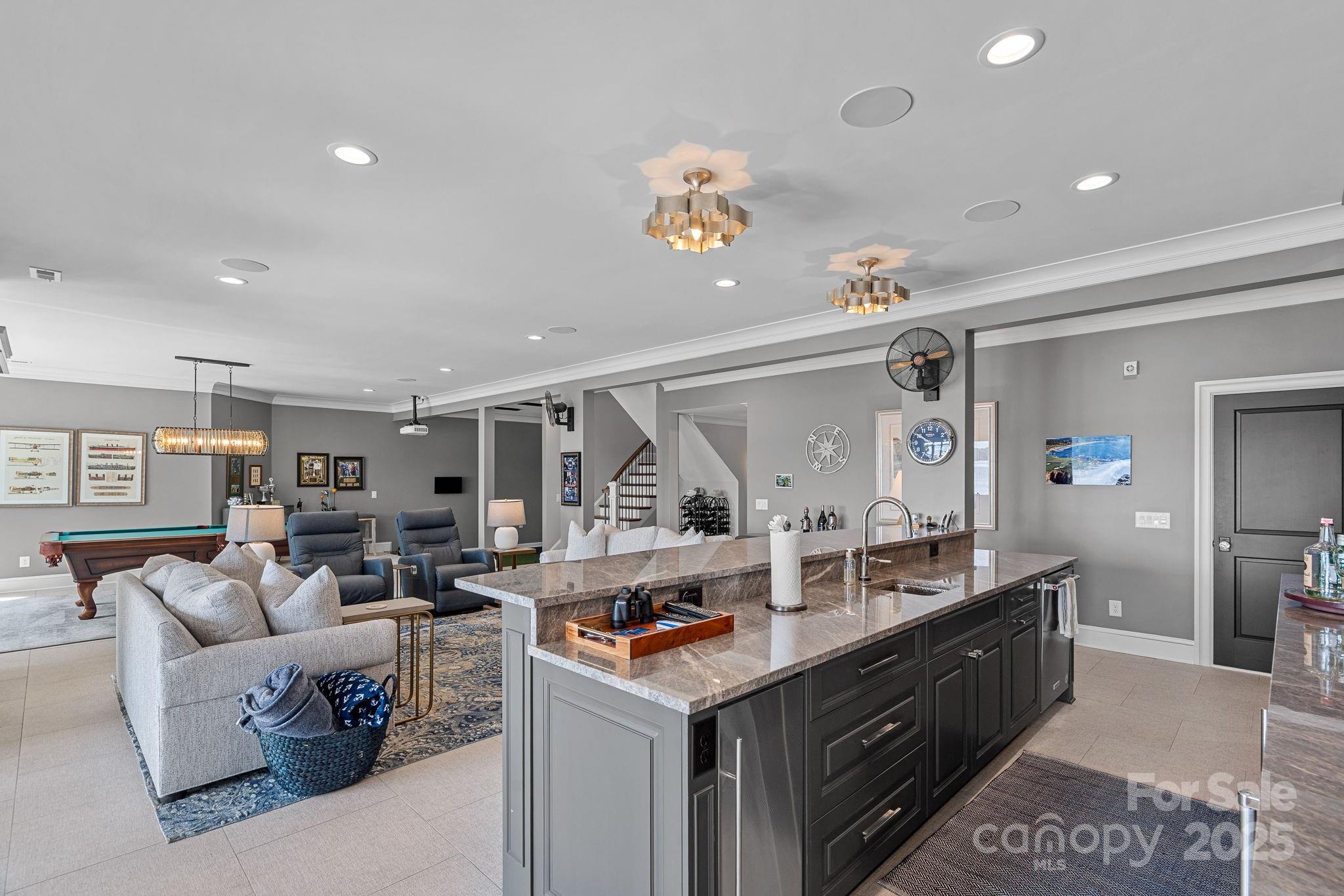 The Peninsula - Residential