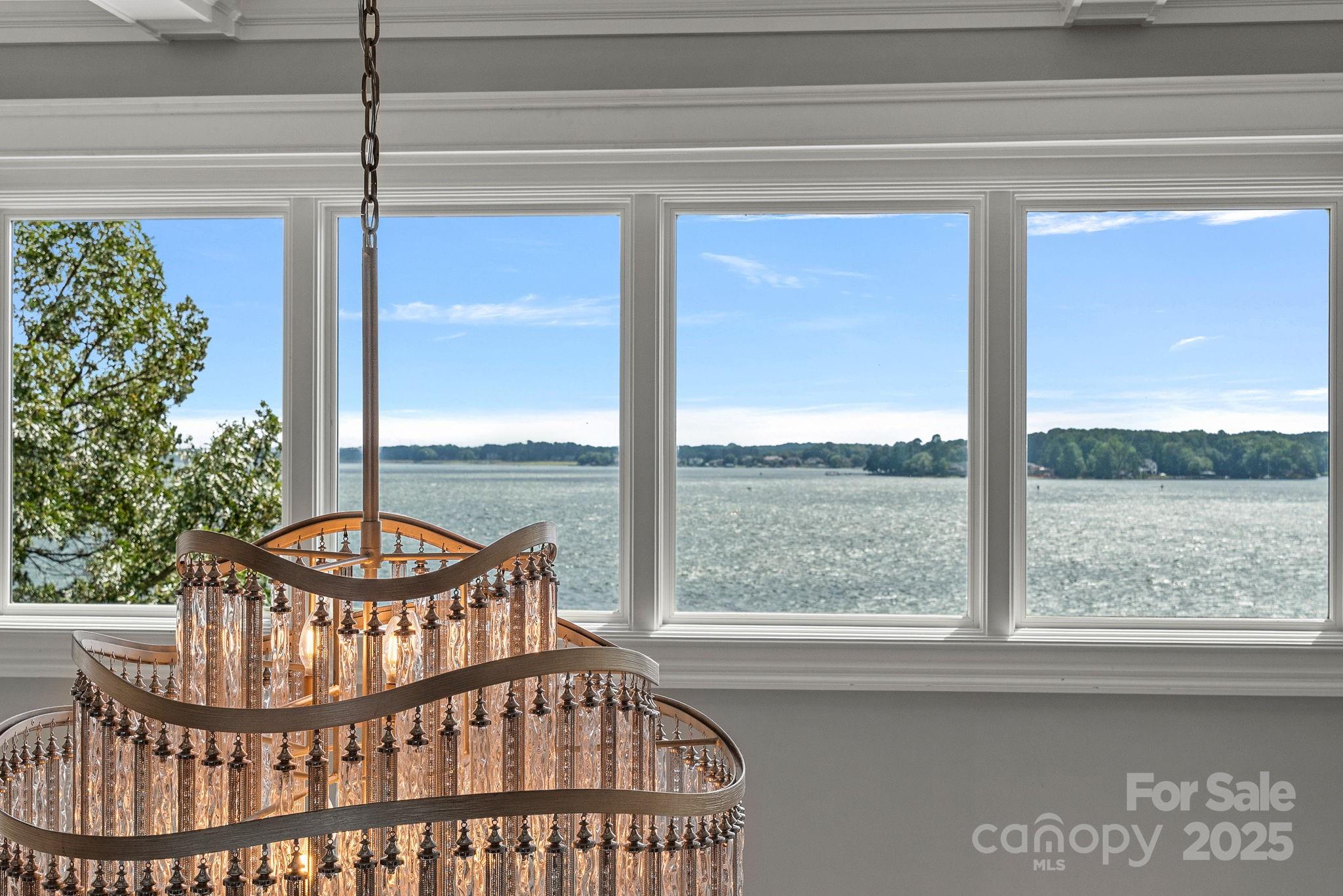 The Peninsula - Residential