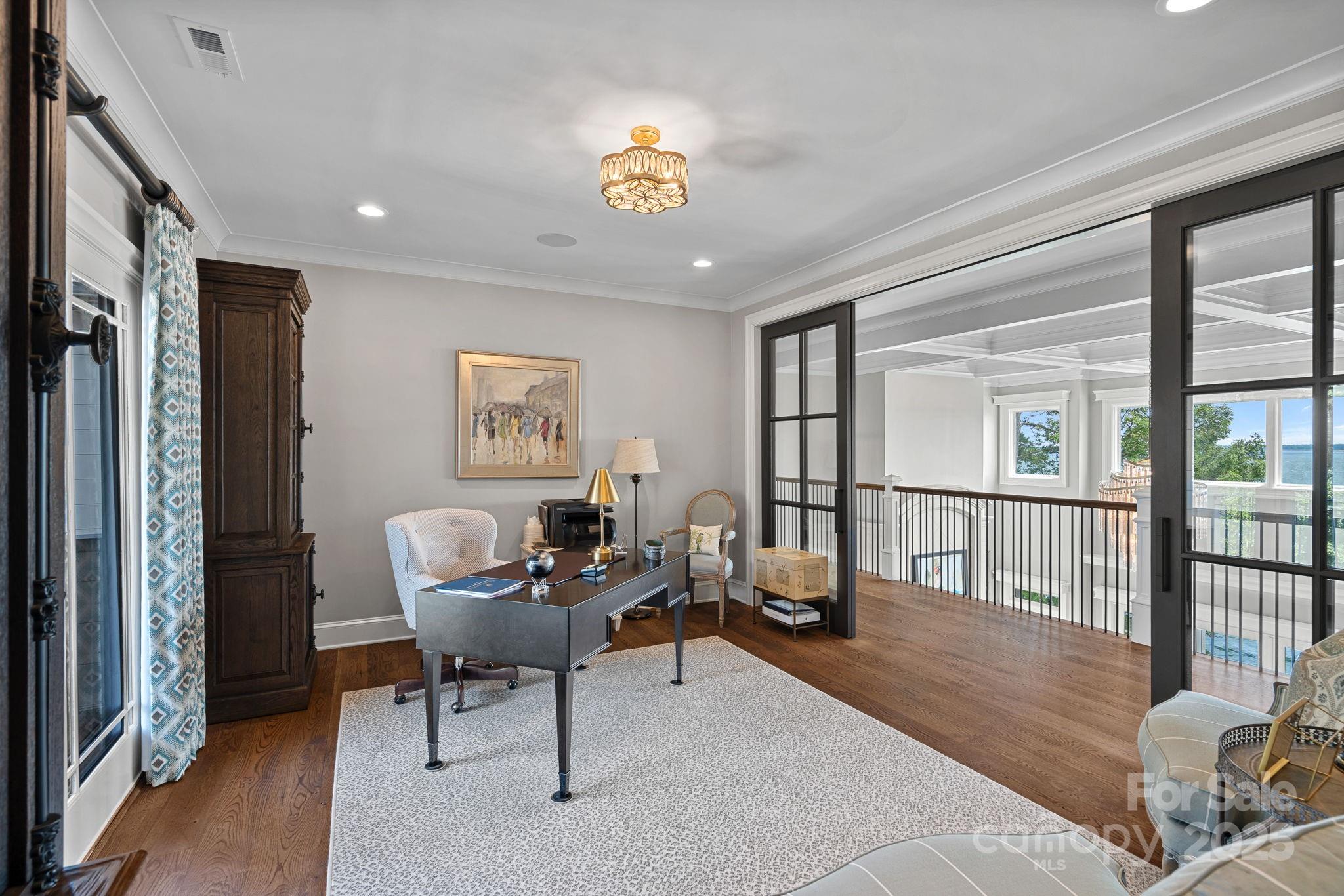 The Peninsula - Residential