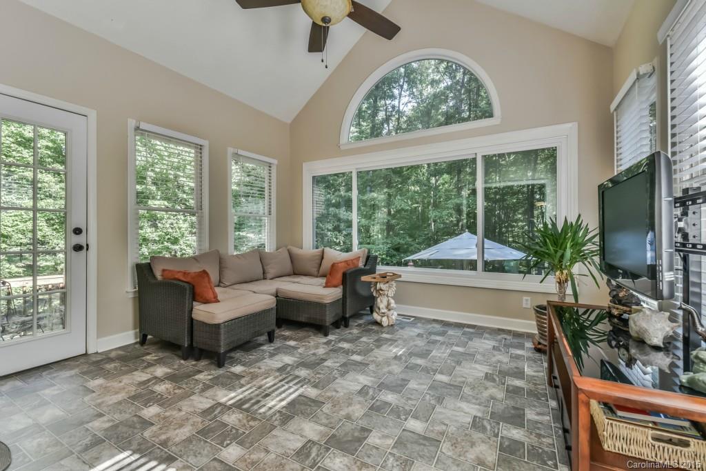 Hickory Lane - Residential