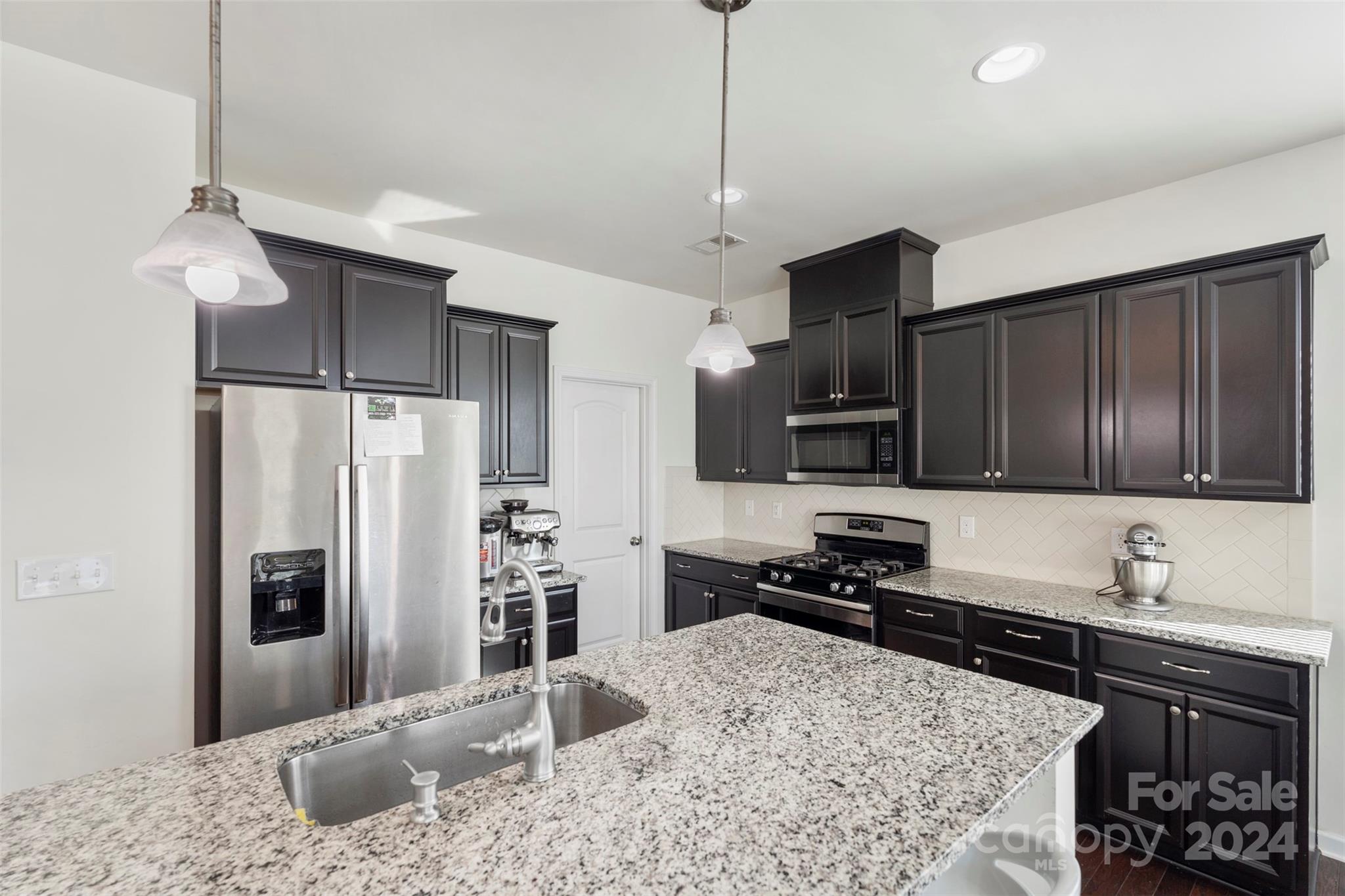 Kings Grove Manor - Residential