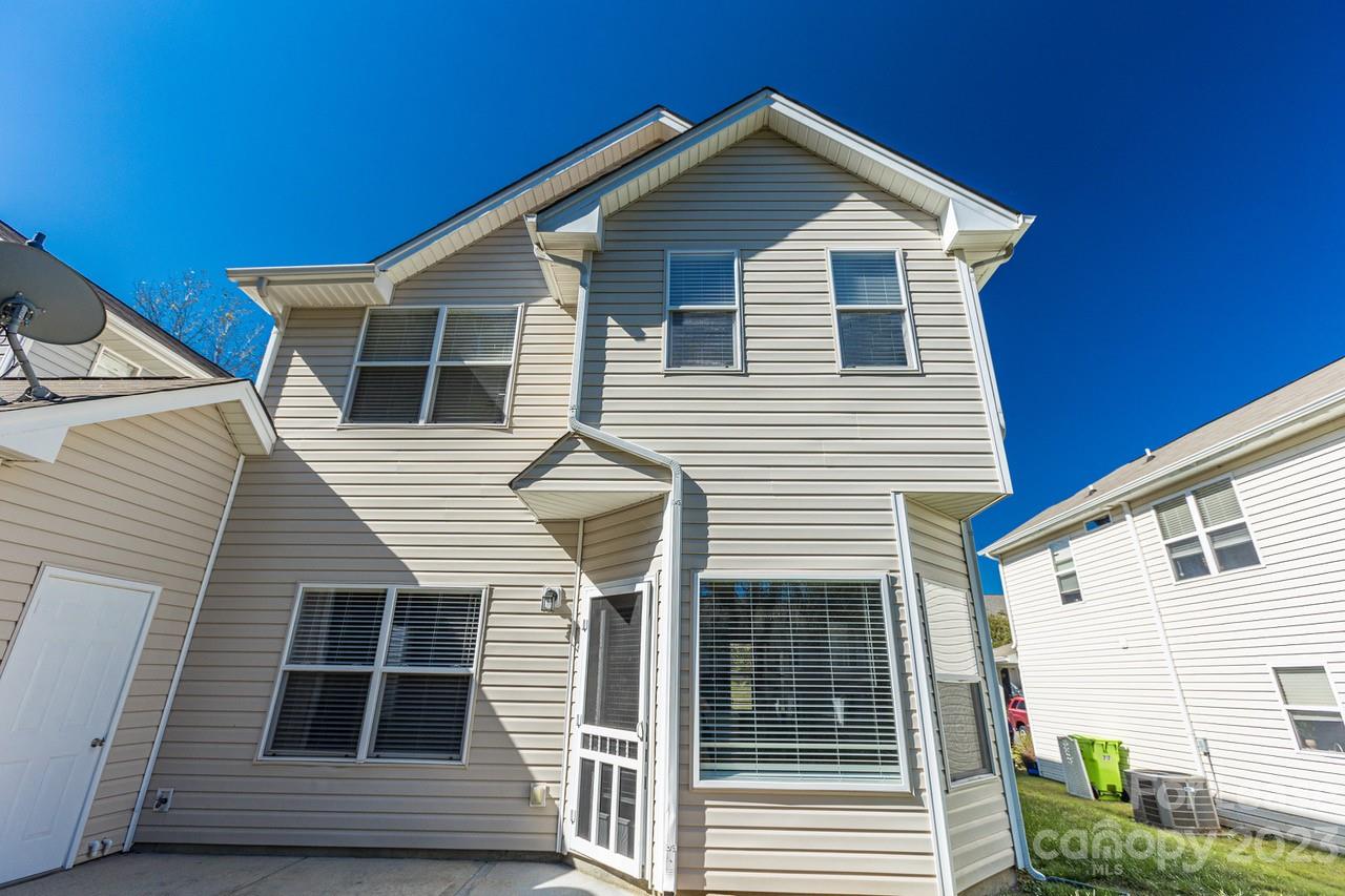 Steele Meadows - Residential Lease