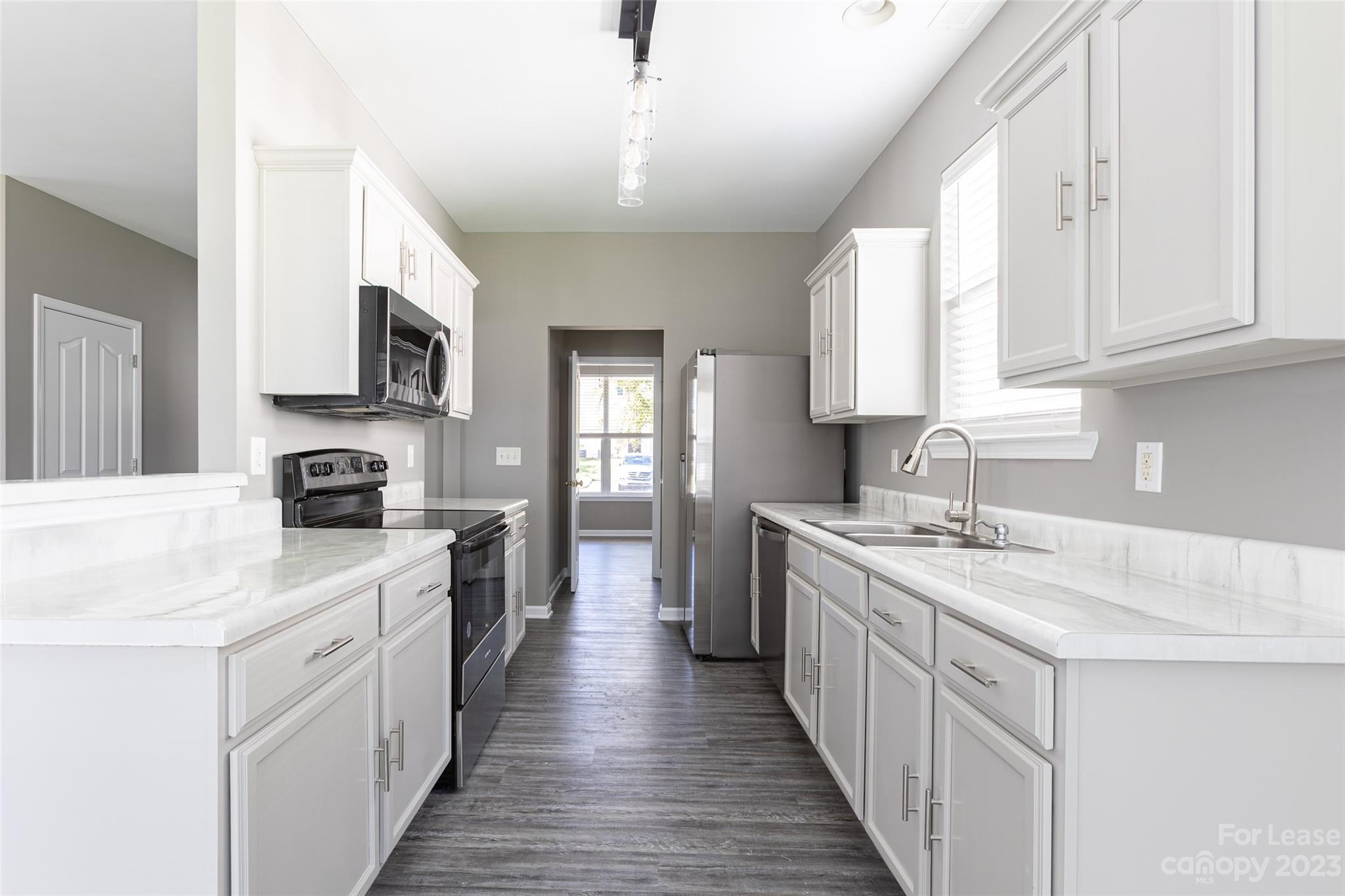 Steele Meadows - Residential Lease