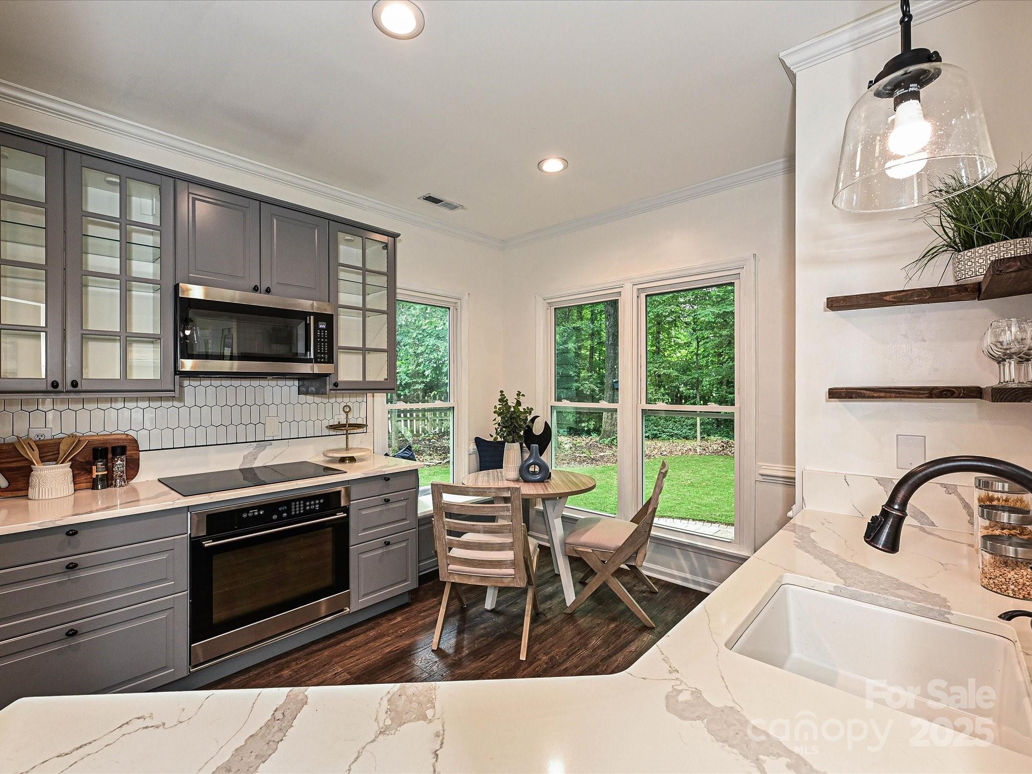 Davis Lake - Residential