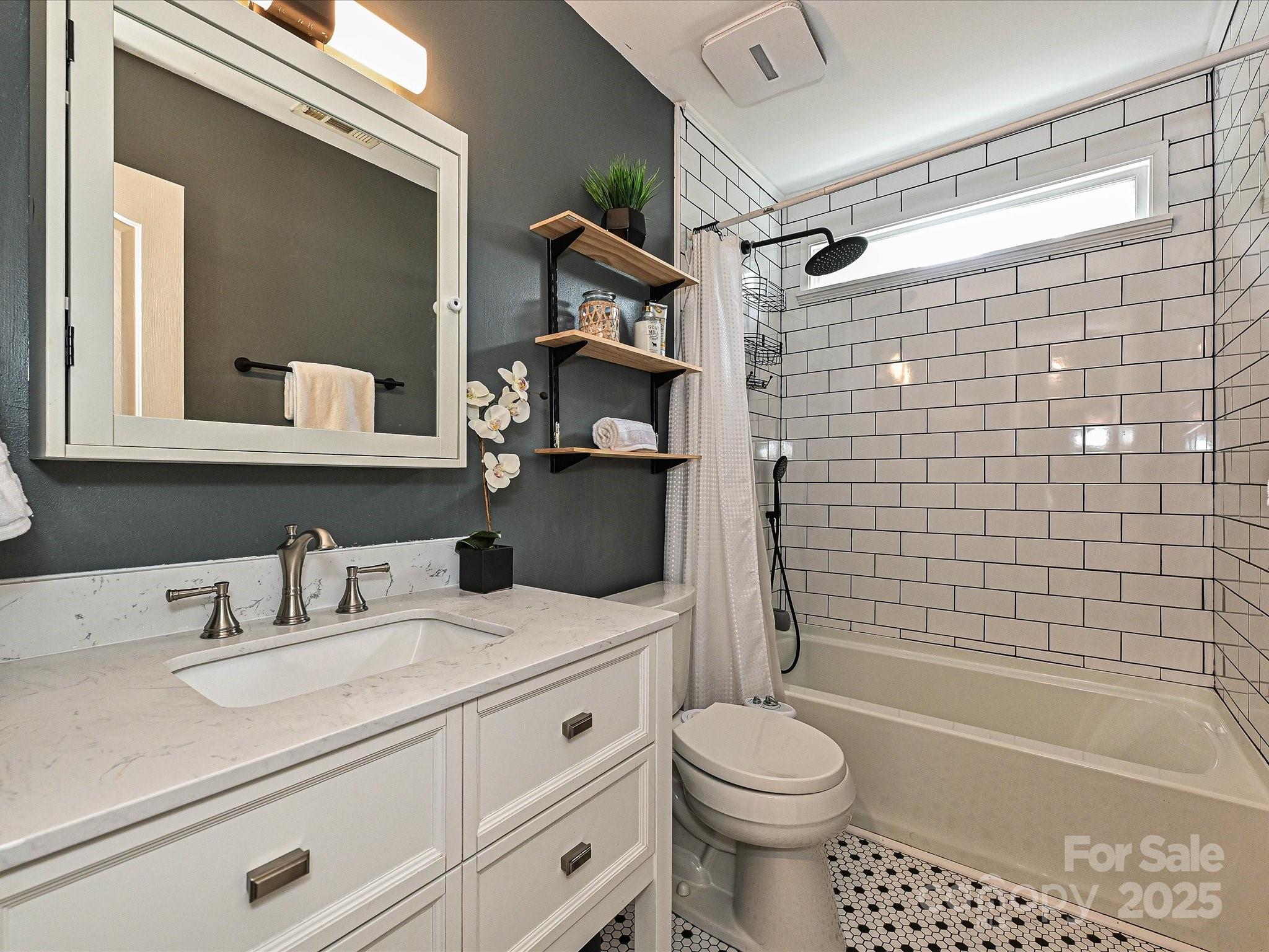 Davis Lake - Residential