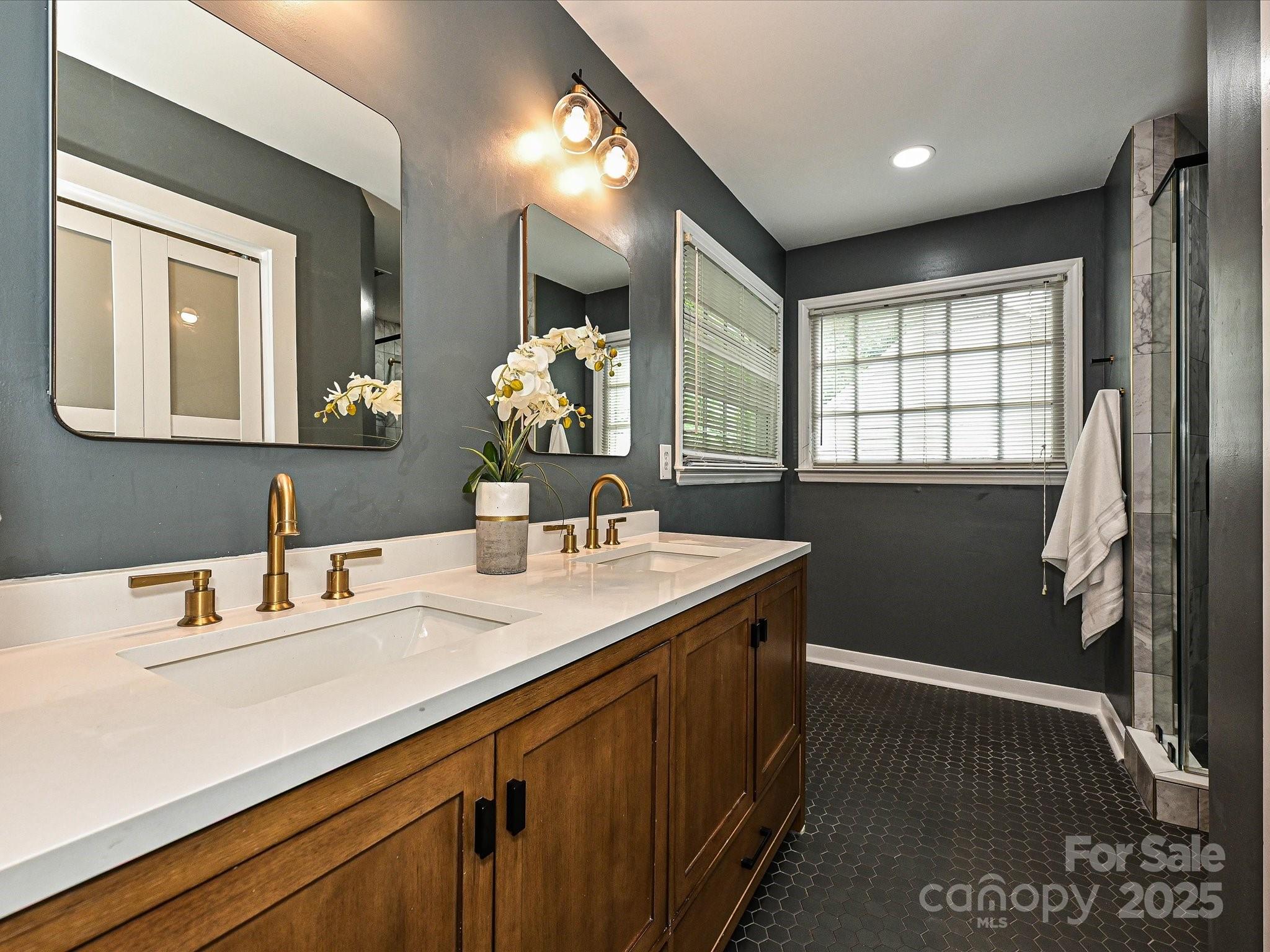 Davis Lake - Residential