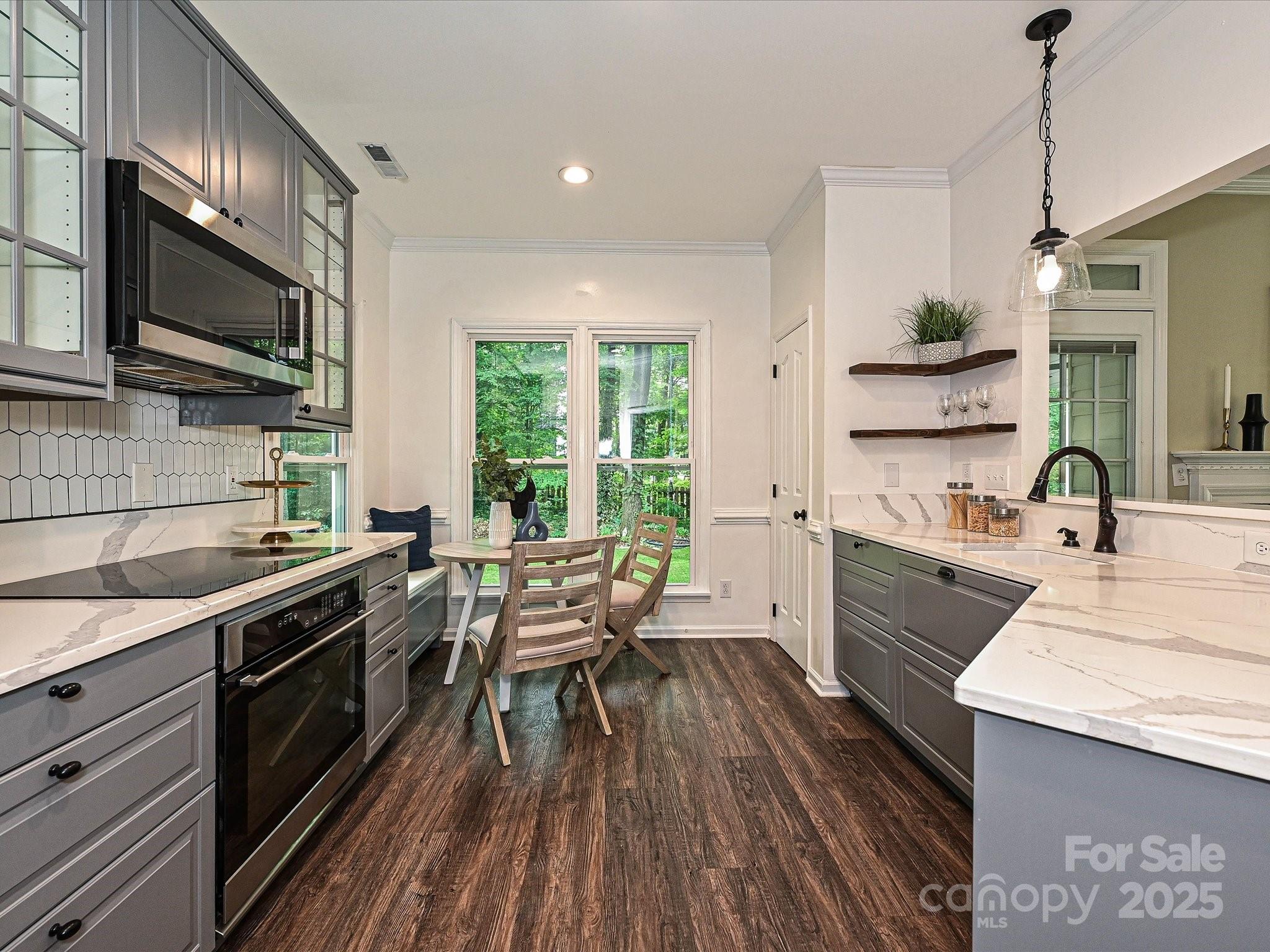 Davis Lake - Residential