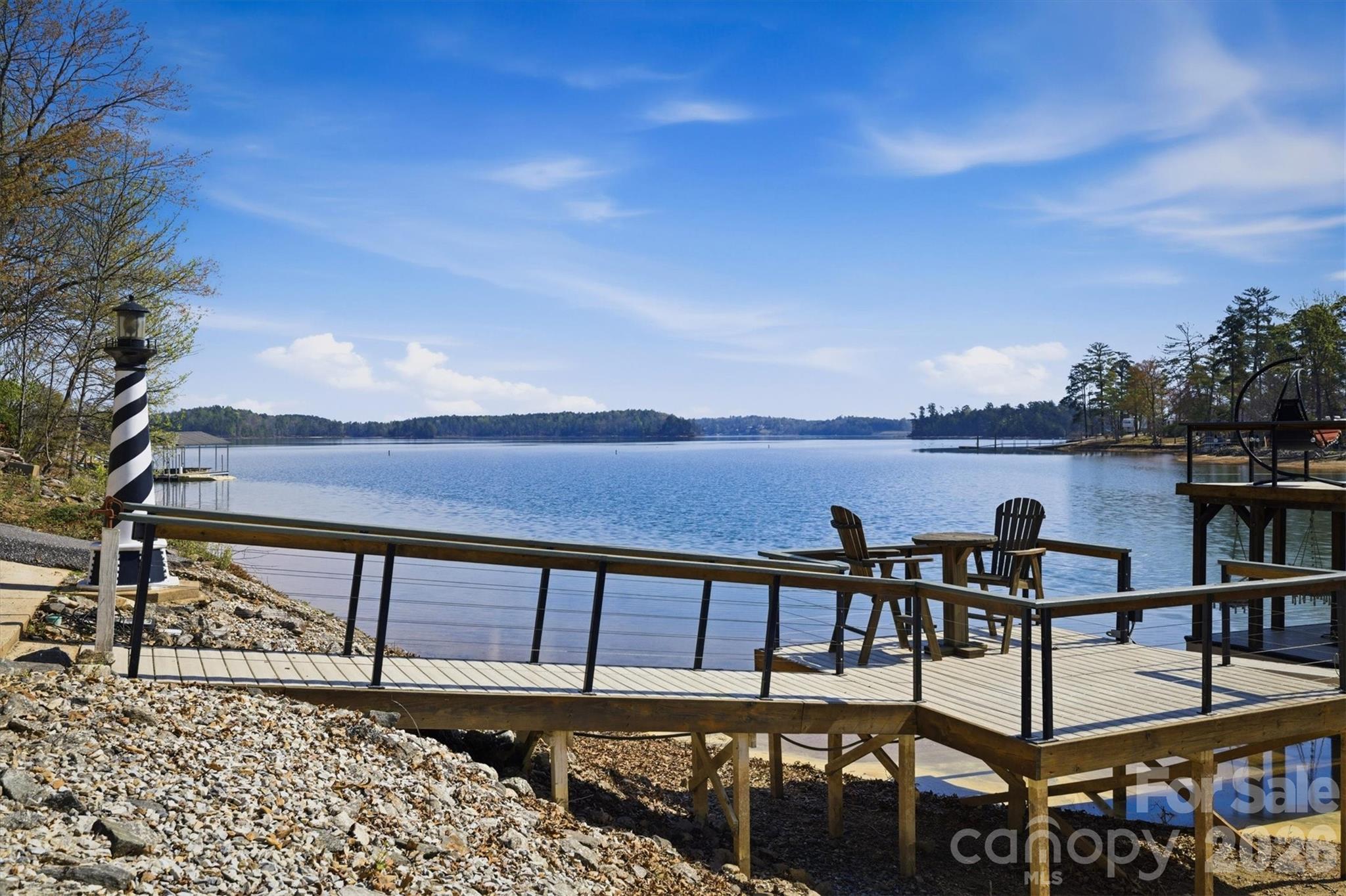 Laurel Pointe - Residential