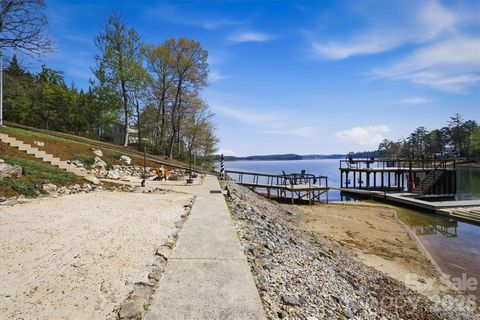 Photo of 2761 Hemlock Court, Nebo, NC 28761 (MLS # 4355574)