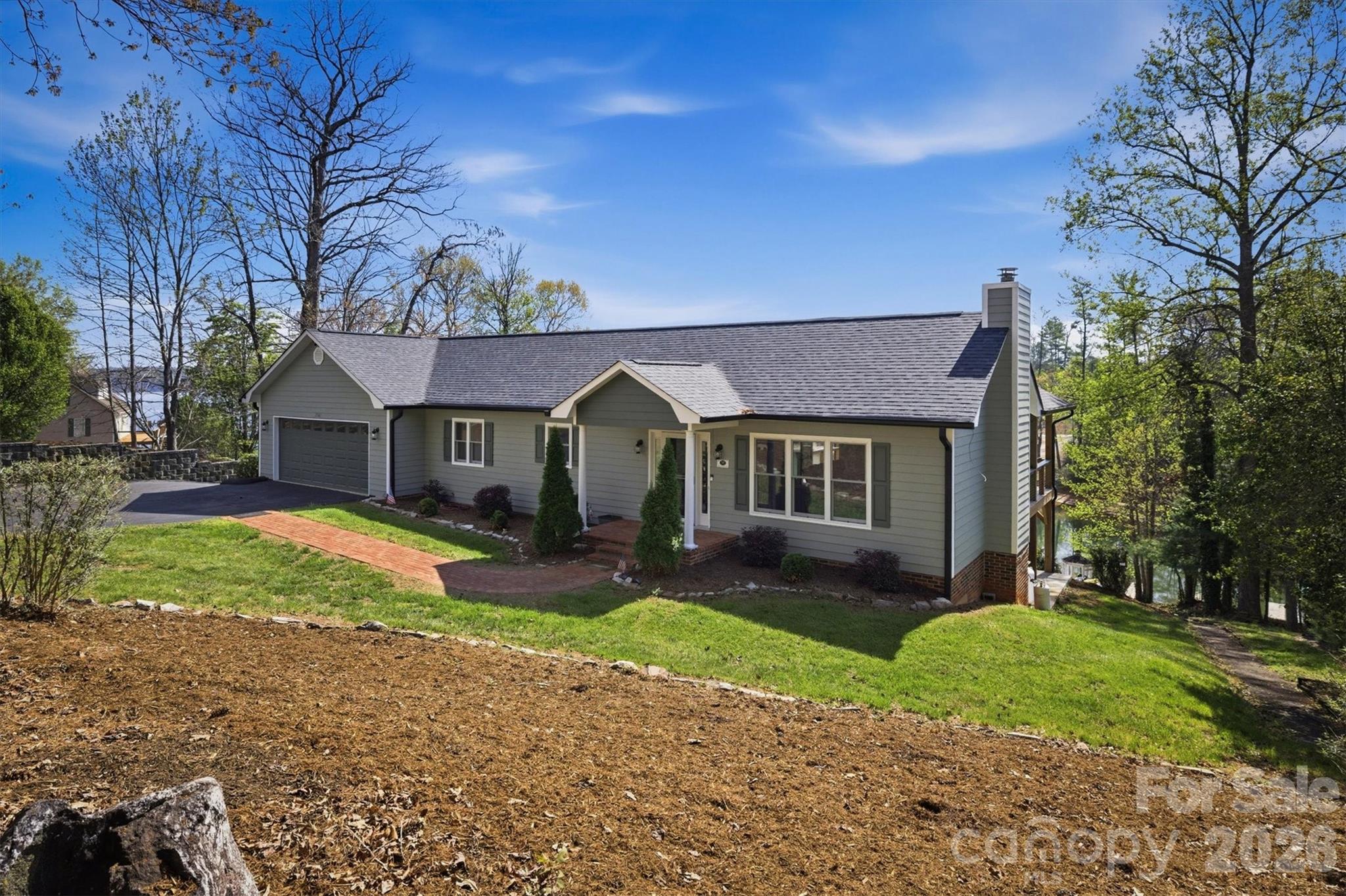 Laurel Pointe - Residential