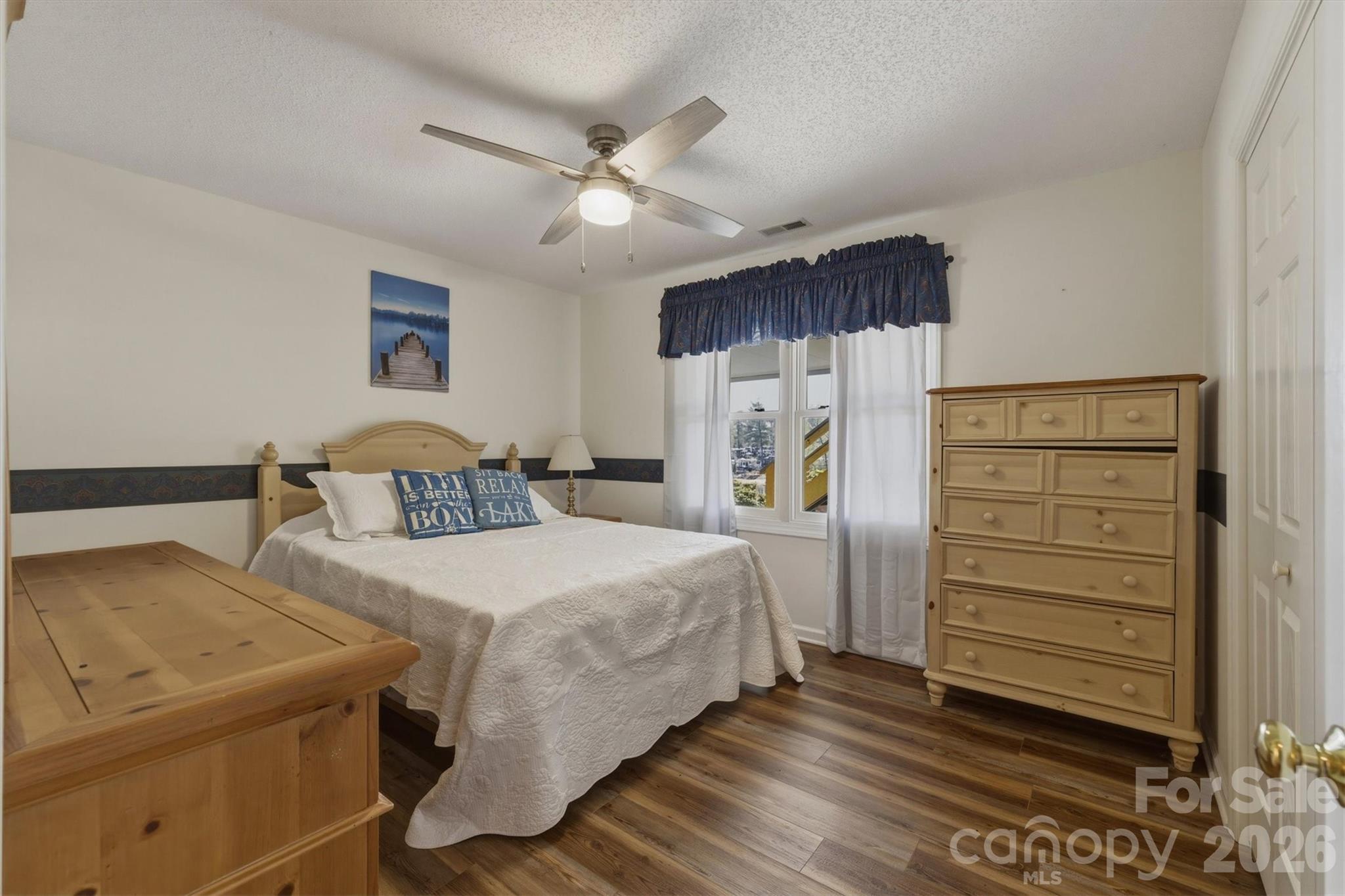 Laurel Pointe - Residential