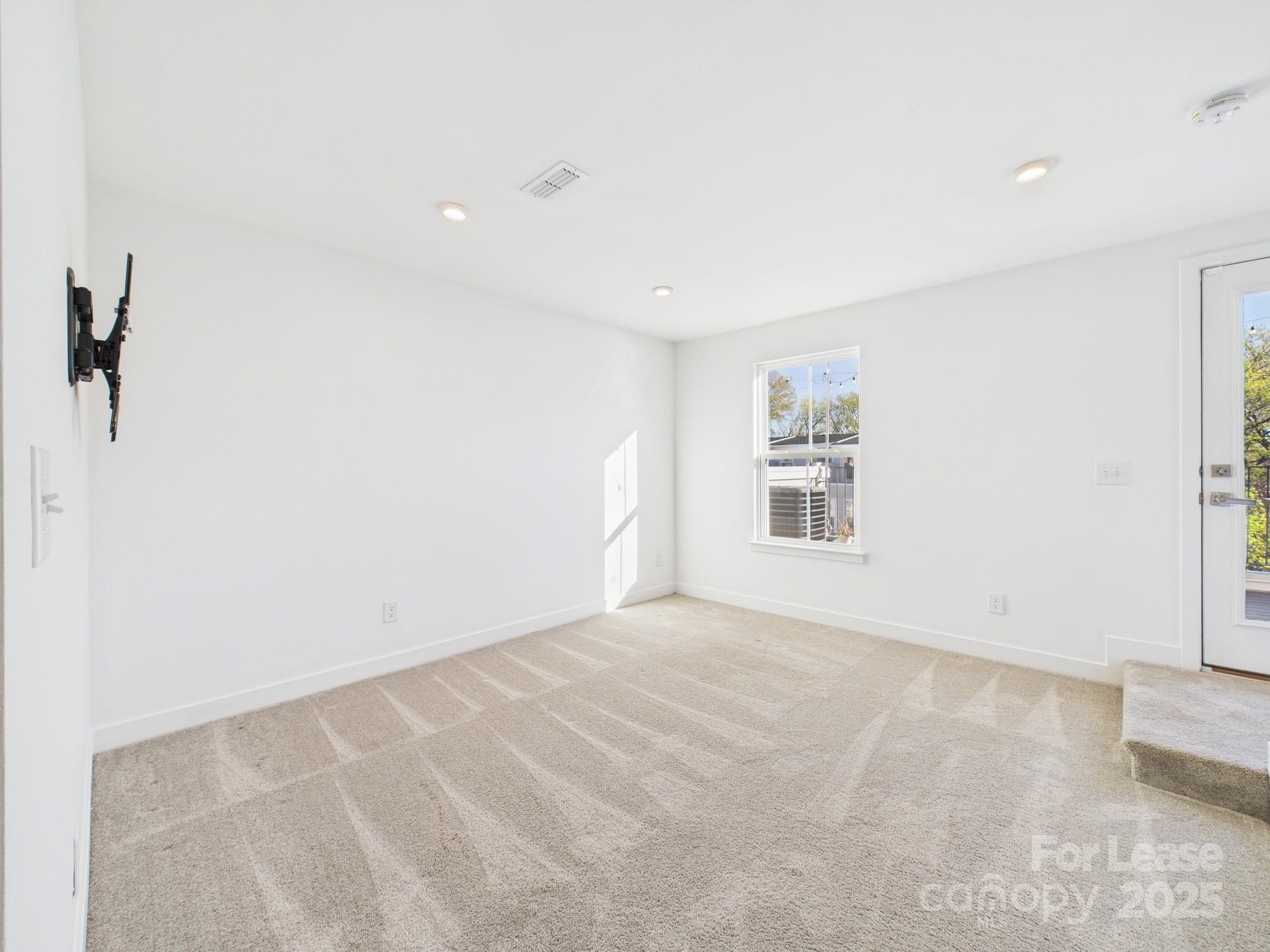 Parkwood Square - Residential Lease