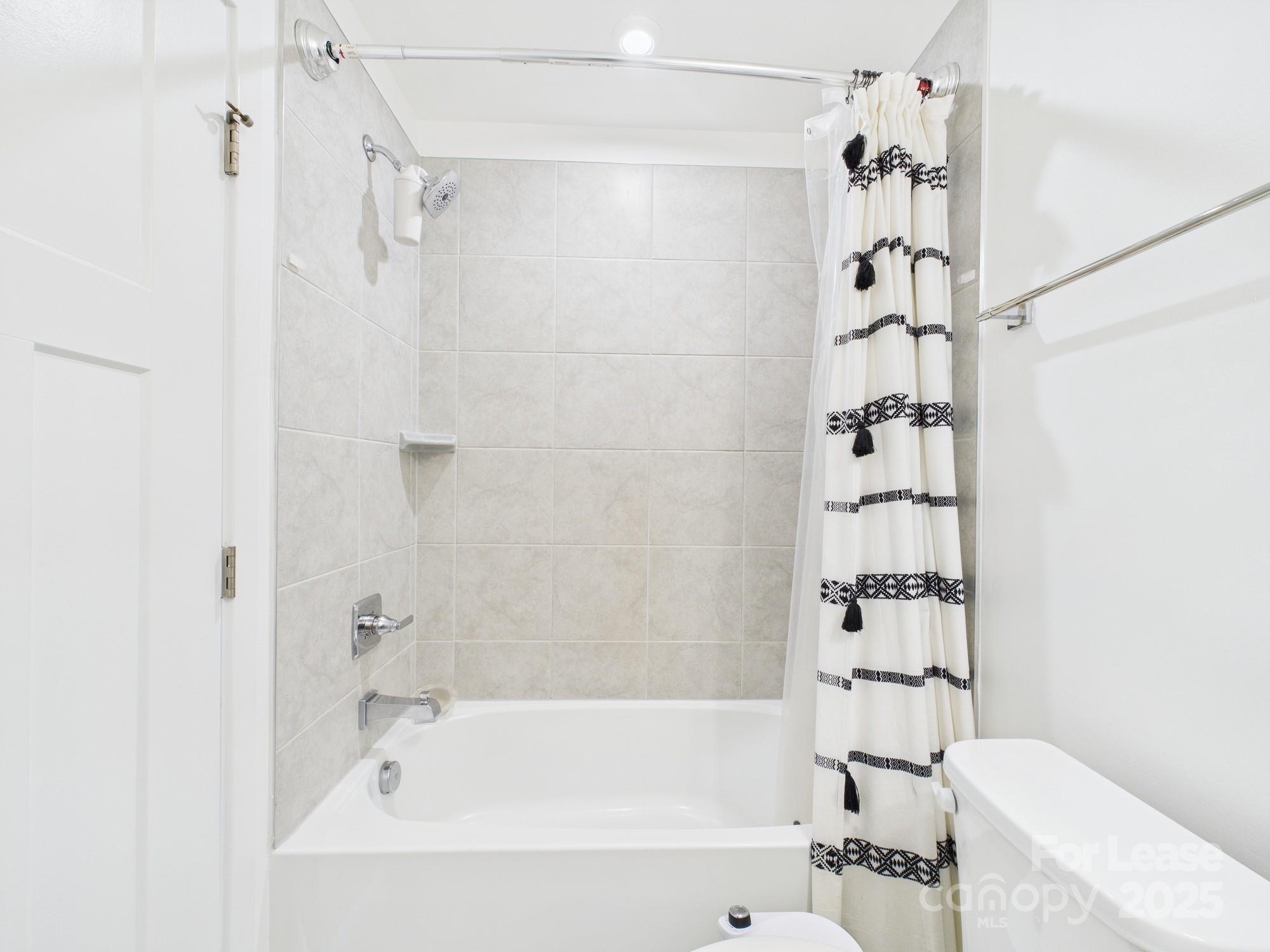 Parkwood Square - Residential Lease