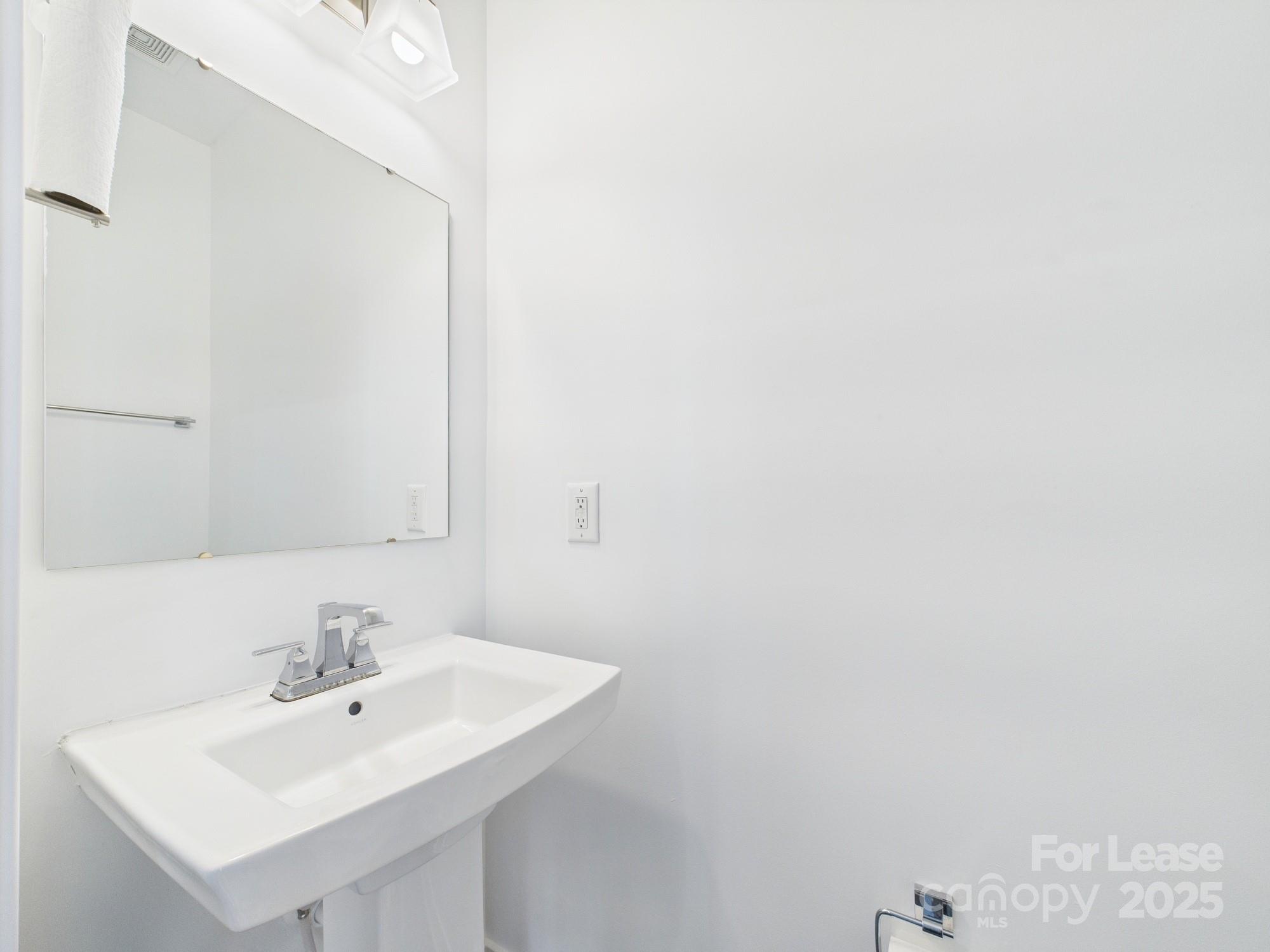 Parkwood Square - Residential Lease