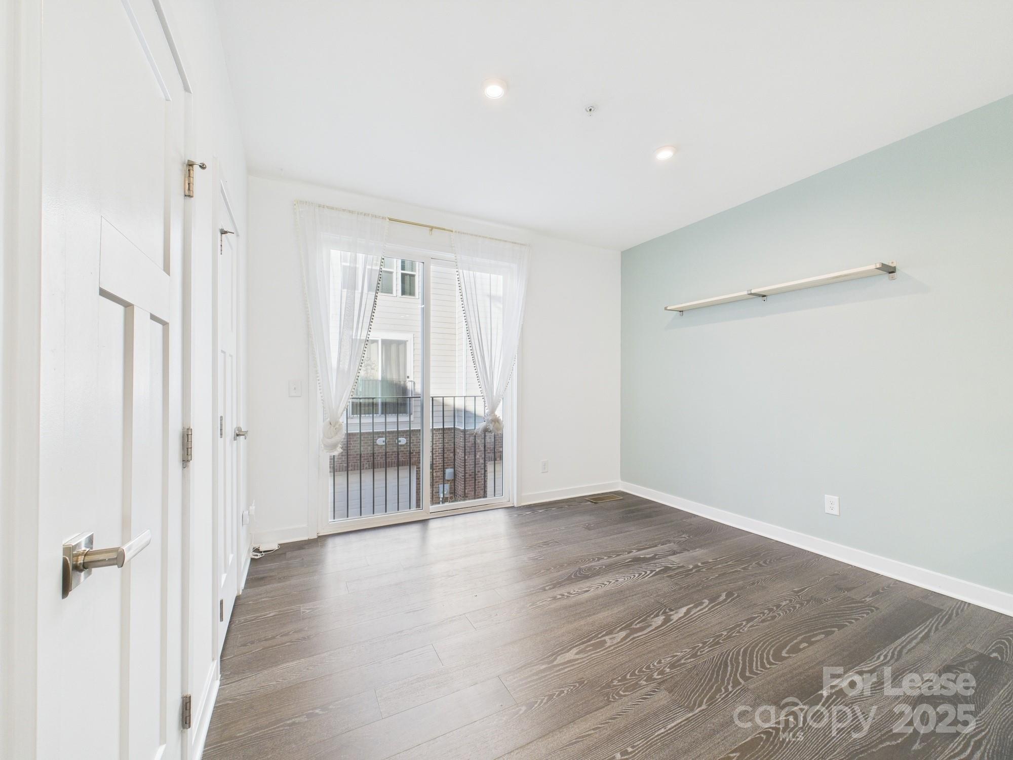 Parkwood Square - Residential Lease