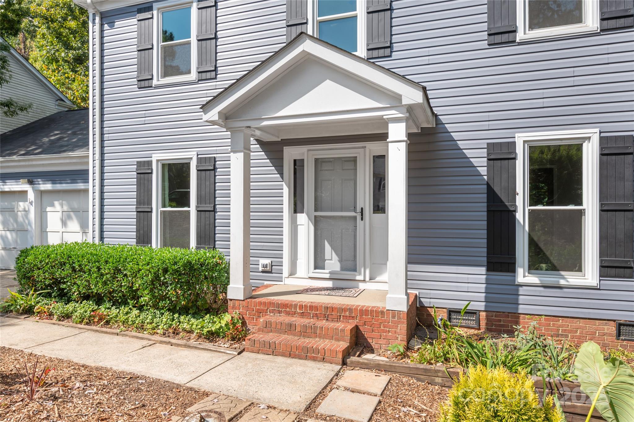 2038 Trowbridge Court