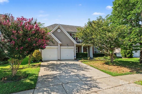 Photo of 13316 Mallard Landing Road, Charlotte, NC 28278 (MLS # 4415708)