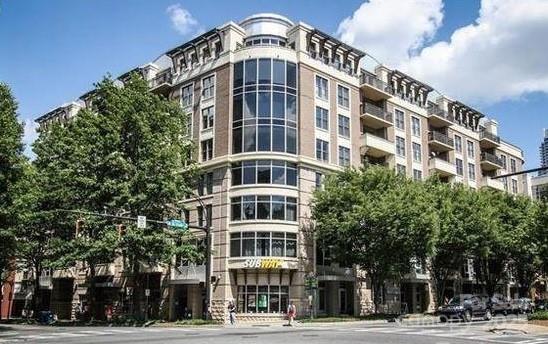 718 W Trade Street 302