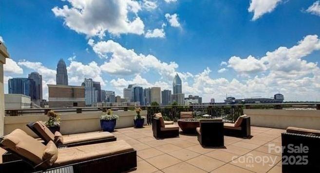 718 W Trade Street 302