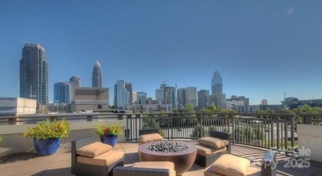 718 W Trade Street 302