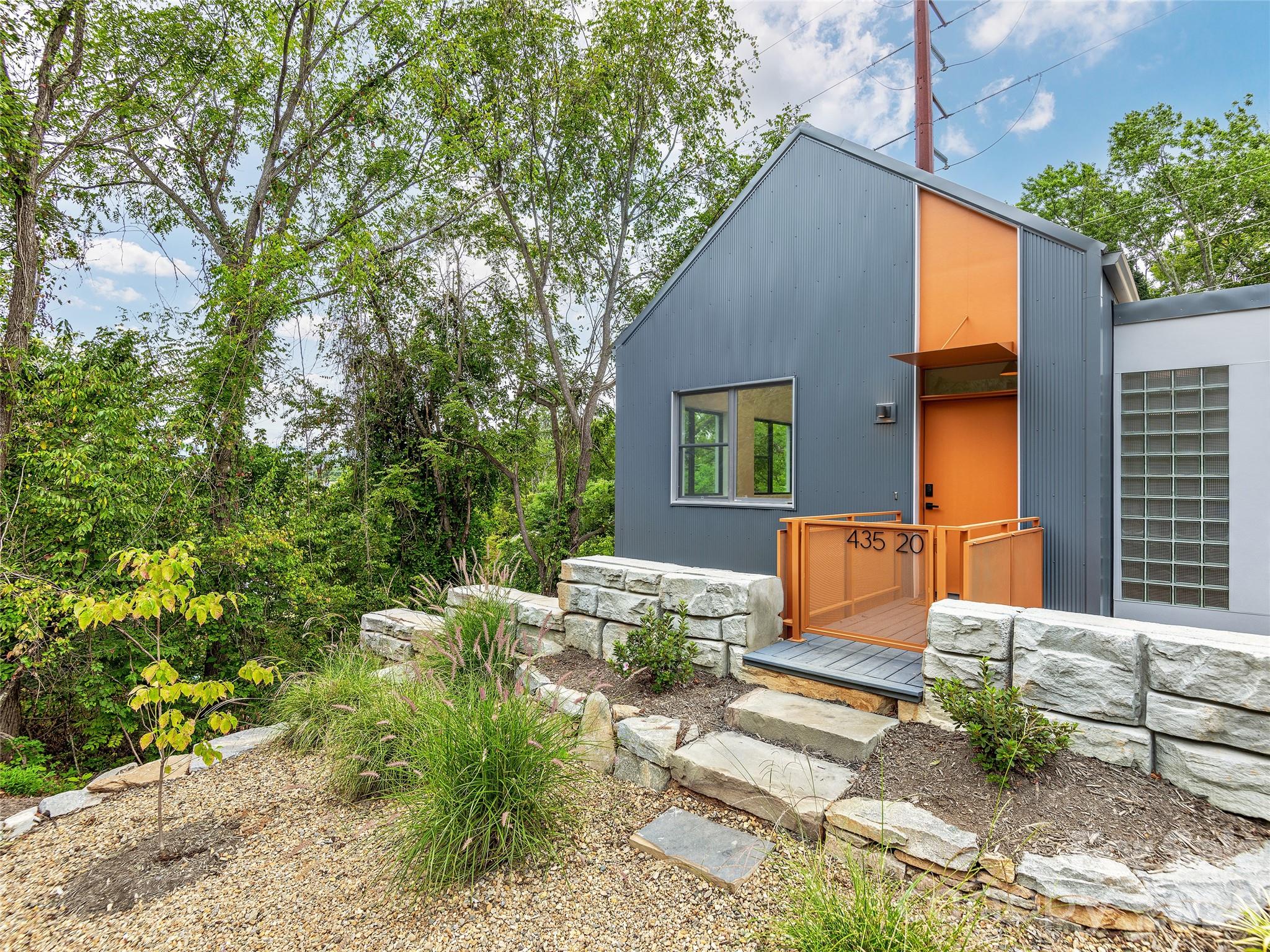 435 W Haywood Street