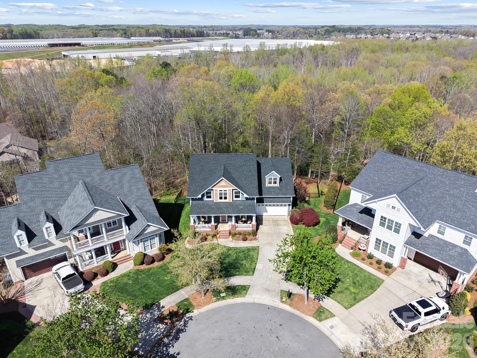 10238 Edgecliff Road