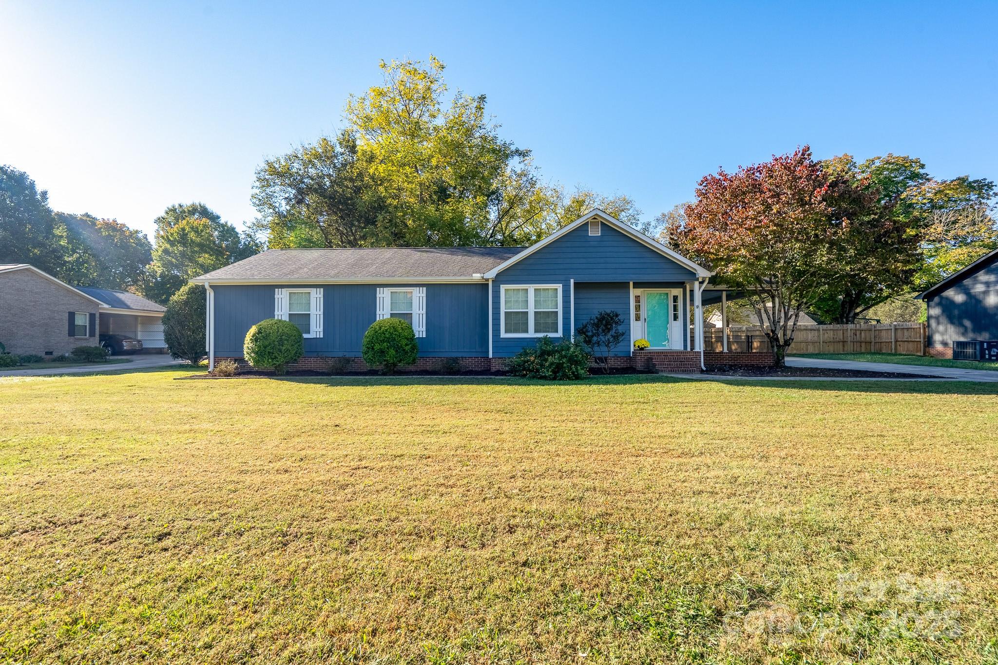 713 W Campbell Avenue W