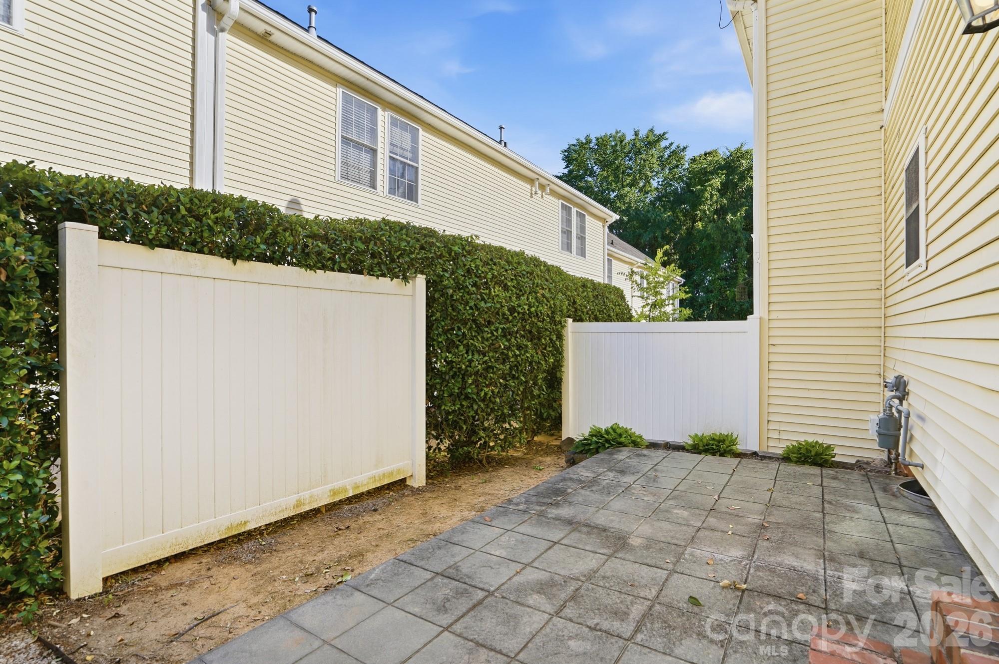 Adare Townhomes - Residential