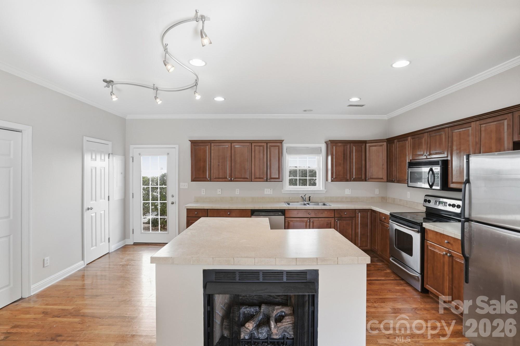Adare Townhomes - Residential