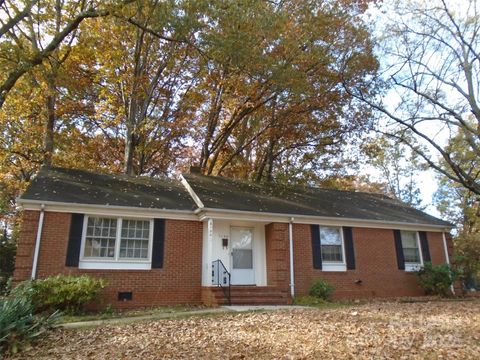 Photo of 5100 Baker Drive, Charlotte, NC 28210 (MLS # 4326952)