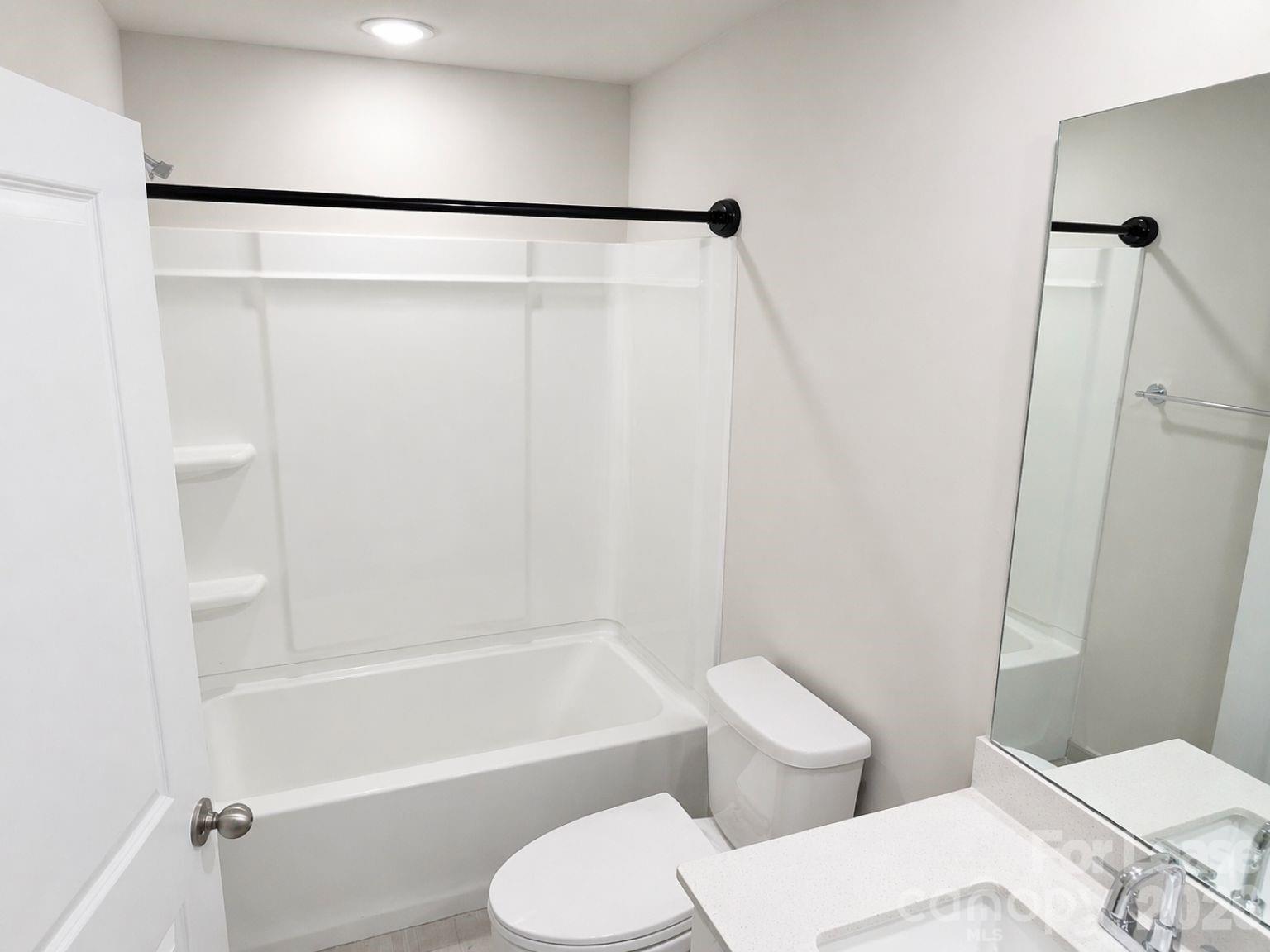 Larkhaven Hills - Residential Lease