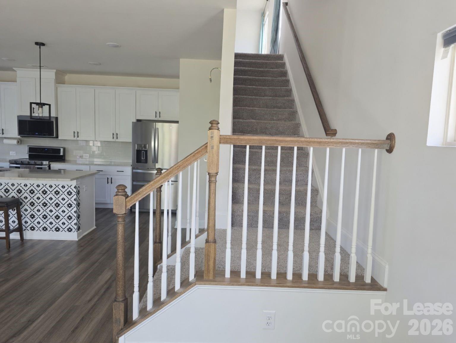 Larkhaven Hills - Residential Lease