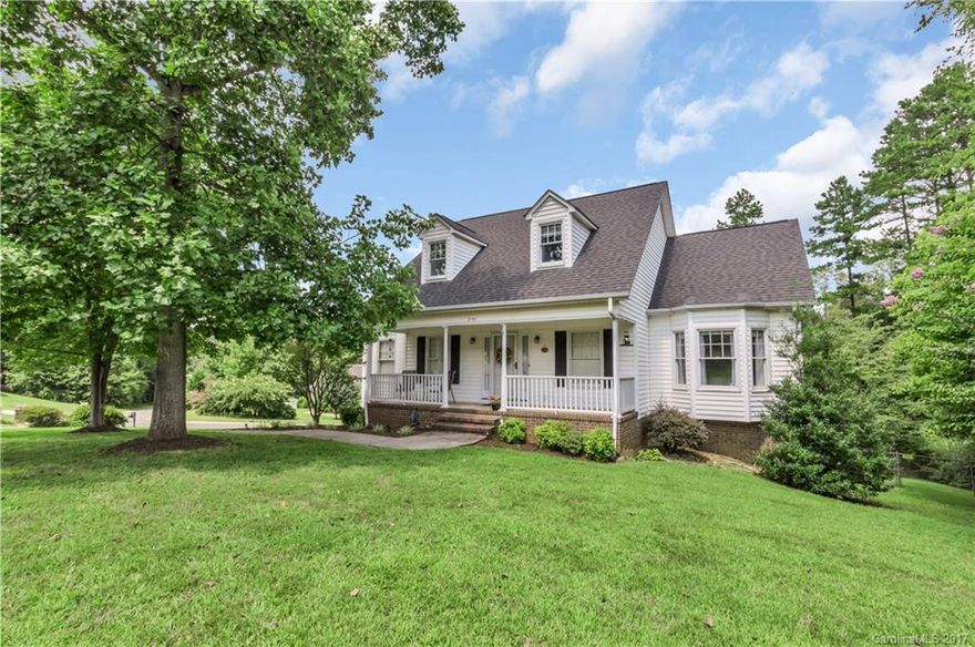 Someone's gonna get a bargain. This home has been perfect for its current owner, who has lived there since it was built. Her new opportunity creates one for you. This house is move-in ready for anyone looking to get settled and it is also the perfect candidate for updates and cosmetic rejuvination for anyone looking to add their own style to their new house. The huge corner lot is perfect for cookouts and get togethers, or for just letting those pets run around. Come see this house today!