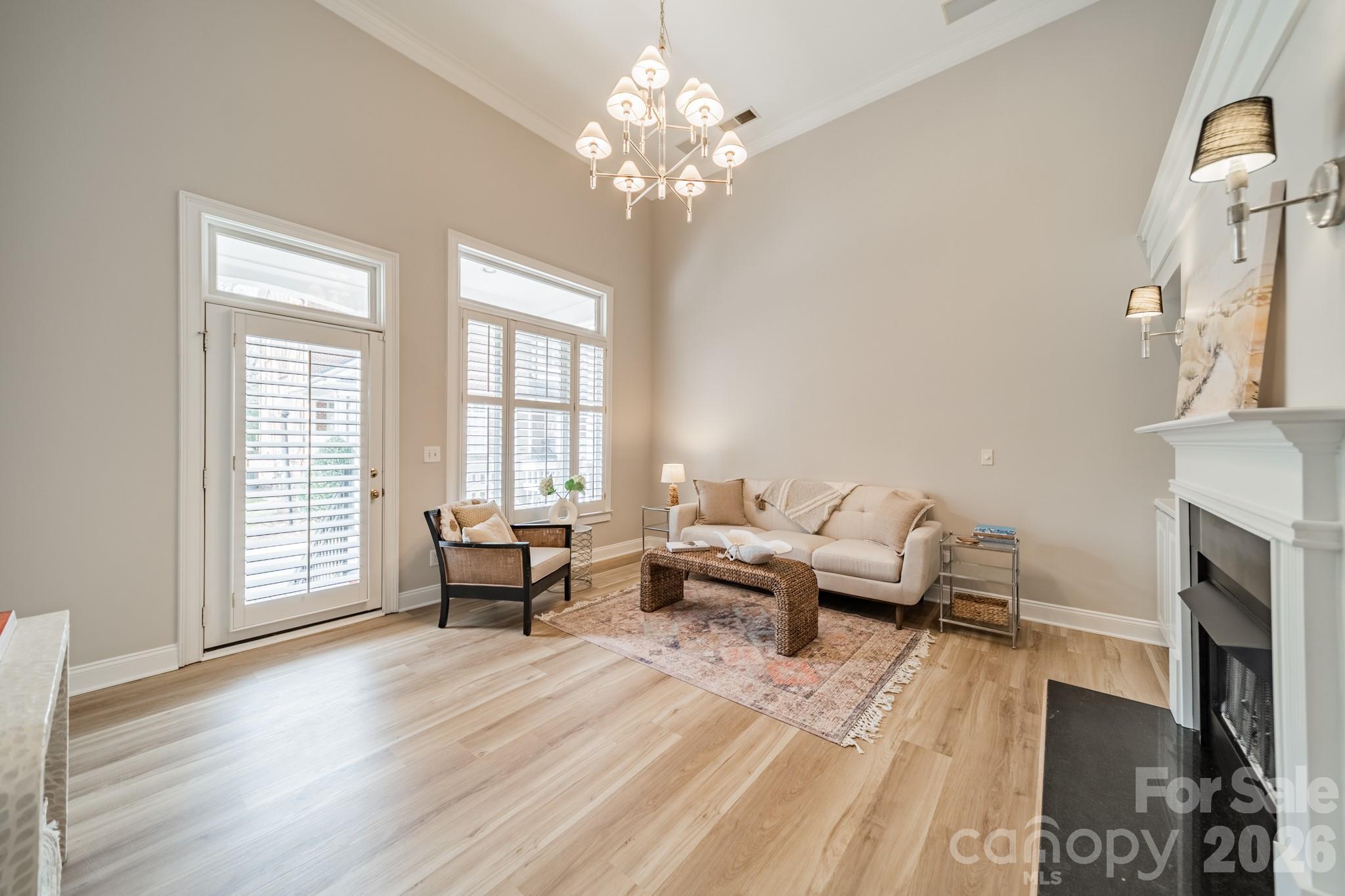 4941 S Hill View Drive