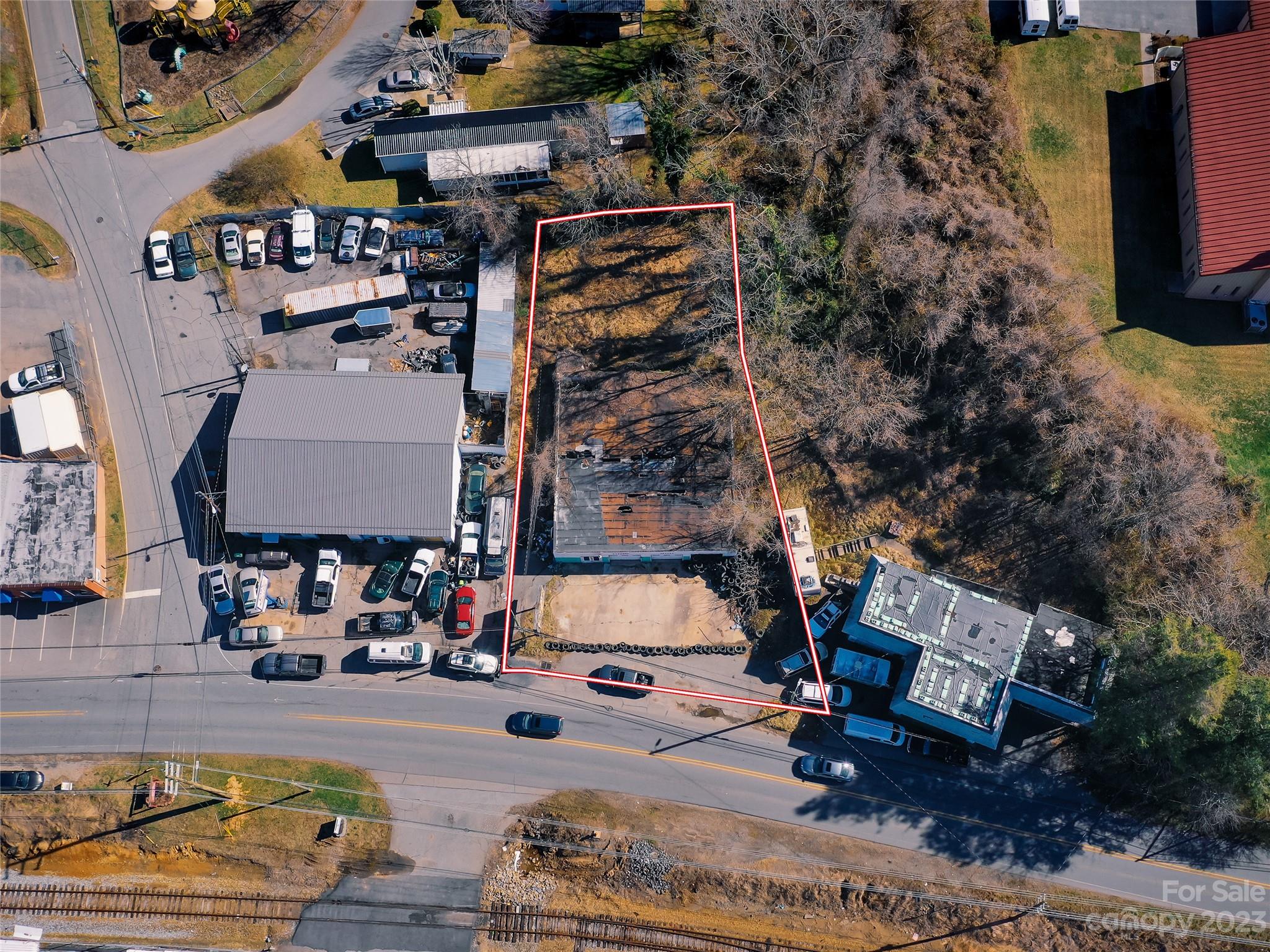 887 Riverside Drive