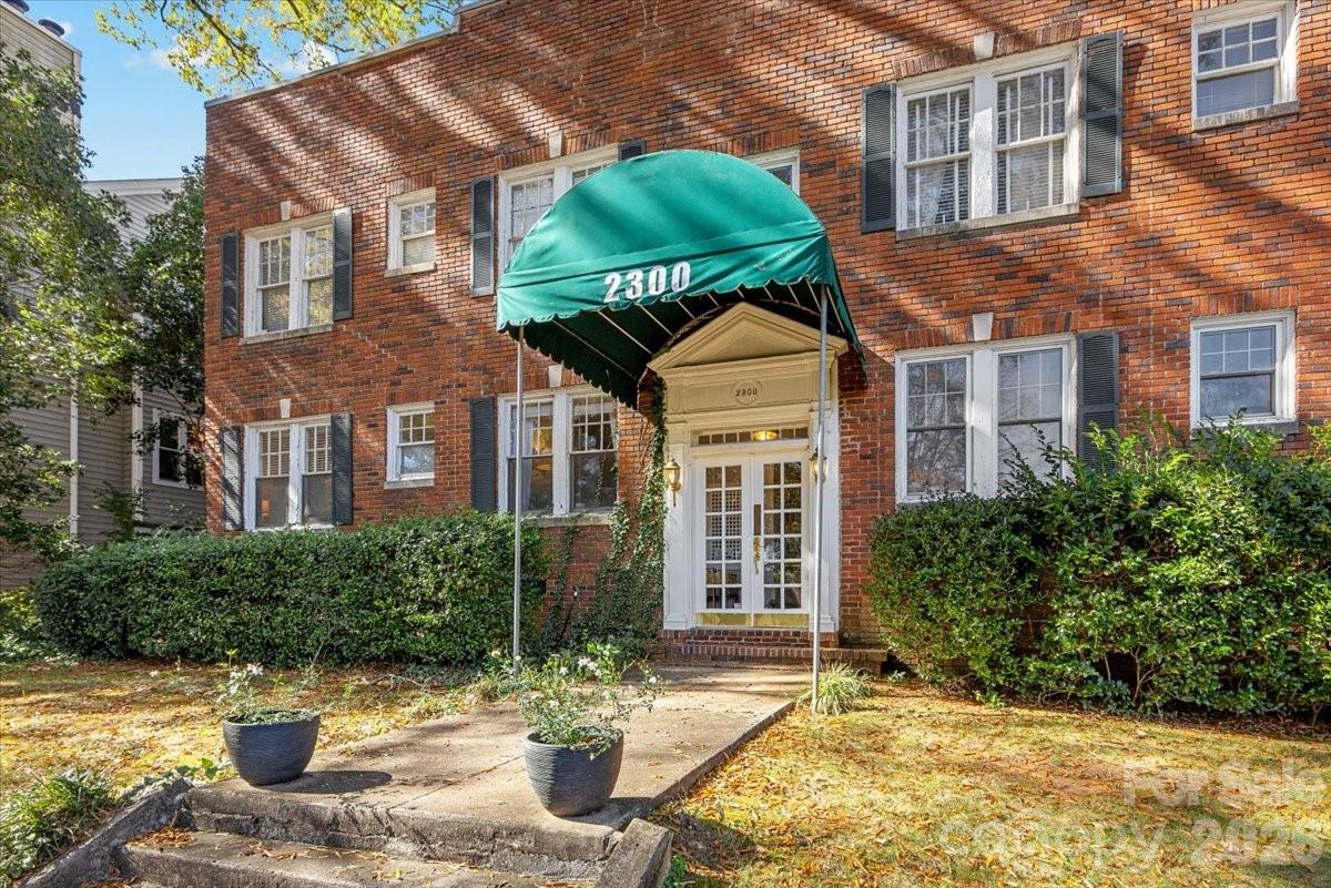 2300 Roswell Avenue 1