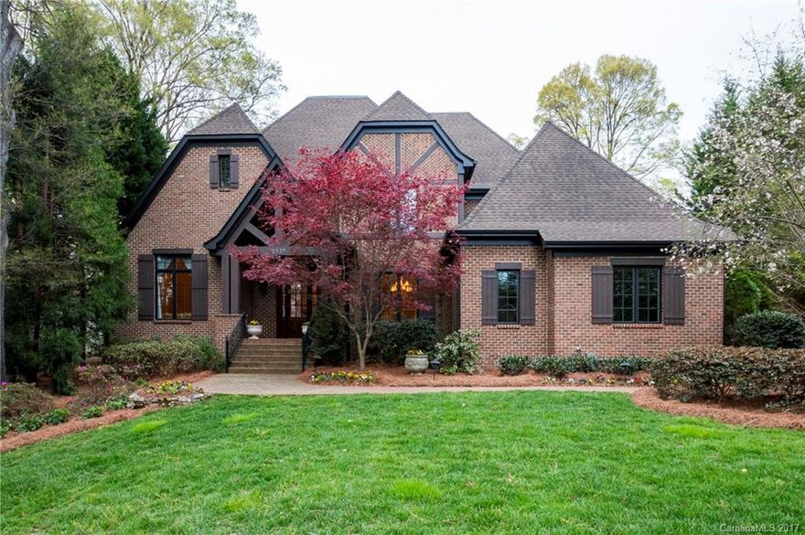 Refined and understated define this custom home situated on a large lot just minutes from uptown, featuring an open floor plan with soaring ceilings, hardwoods and master down. All bedrooms have en-suite baths and walk-in closets. Great entertaining spaces both upstairs and down. The covered porch with wood-burning fireplace leads out to the pool with integrated spa. Pool house with central great room, snack kitchen, full bath, exercise room and second laundry. Don't miss the virtual 3-D tour.