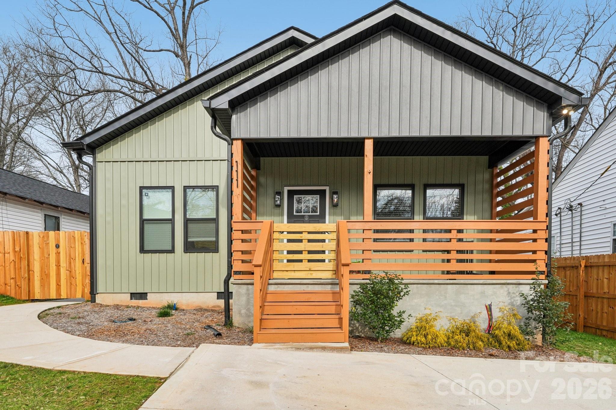 111 Crowell Drive SW