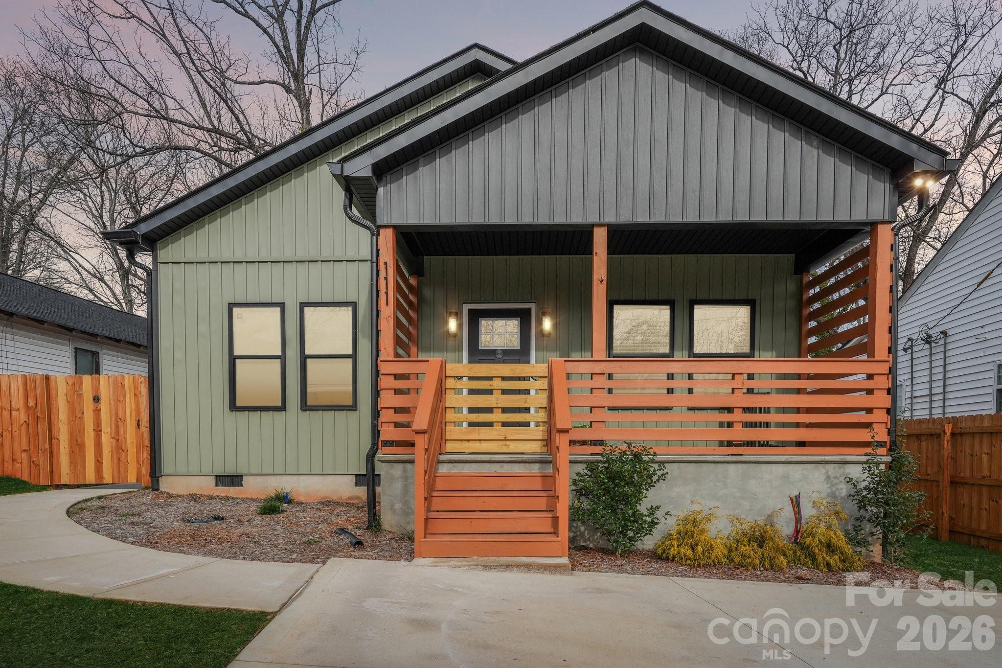 111 Crowell Drive SW