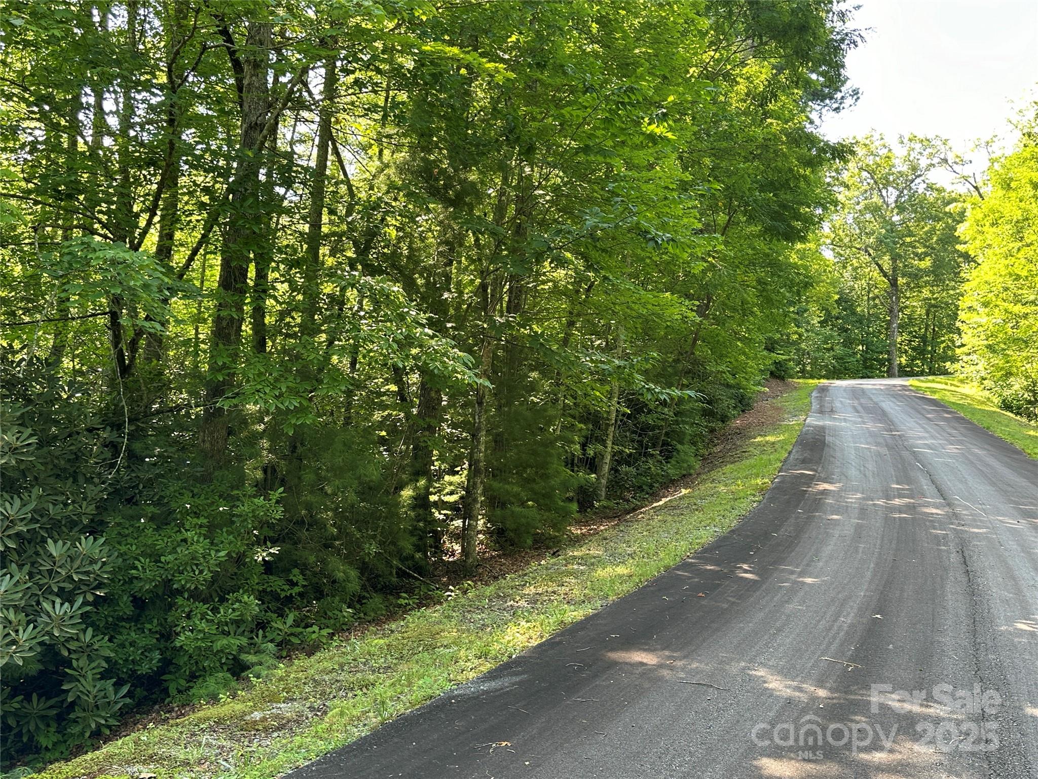 Round Mountain Falls - Land