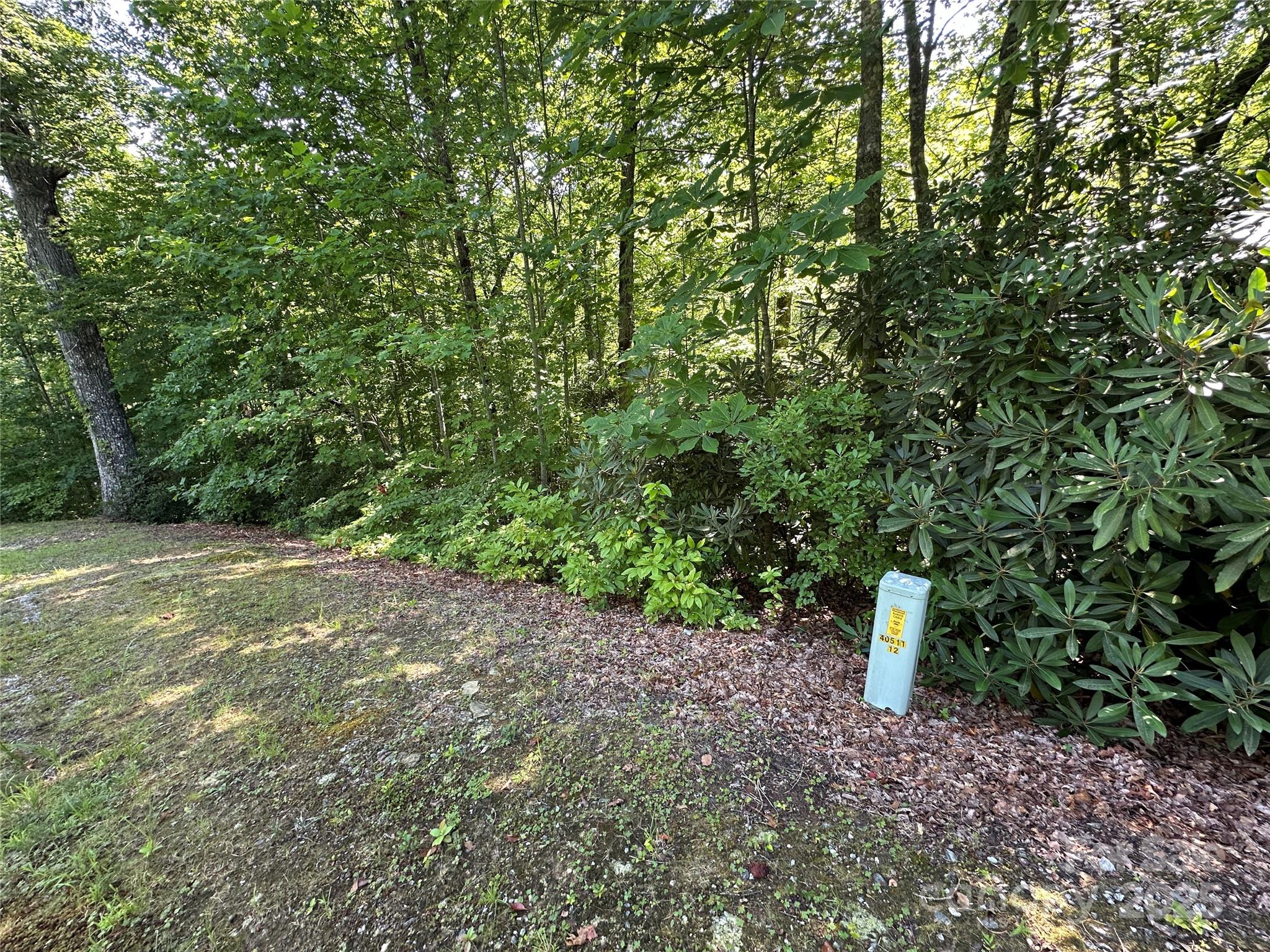 Round Mountain Falls - Land