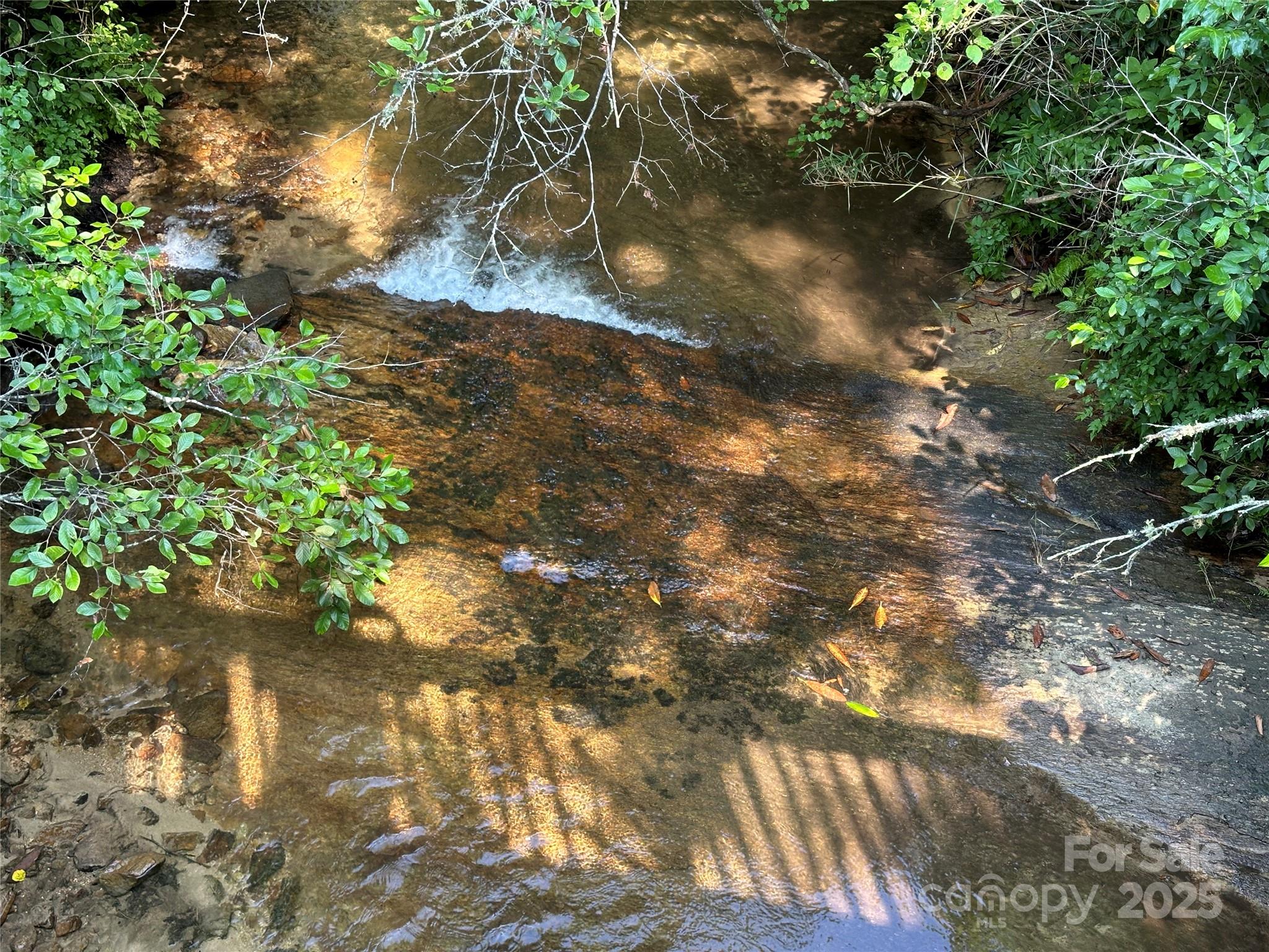 Round Mountain Falls - Land