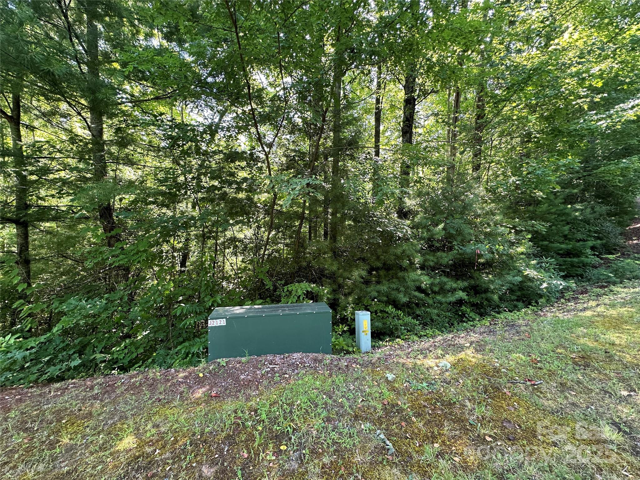 Round Mountain Falls - Land