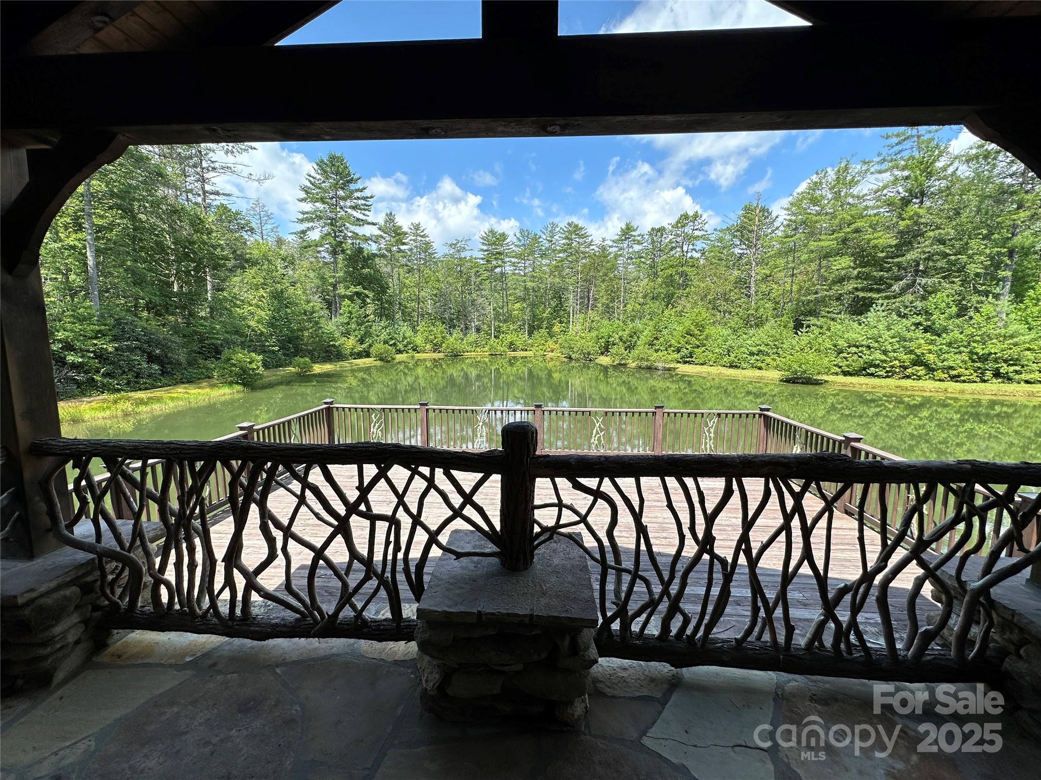 Round Mountain Falls - Land