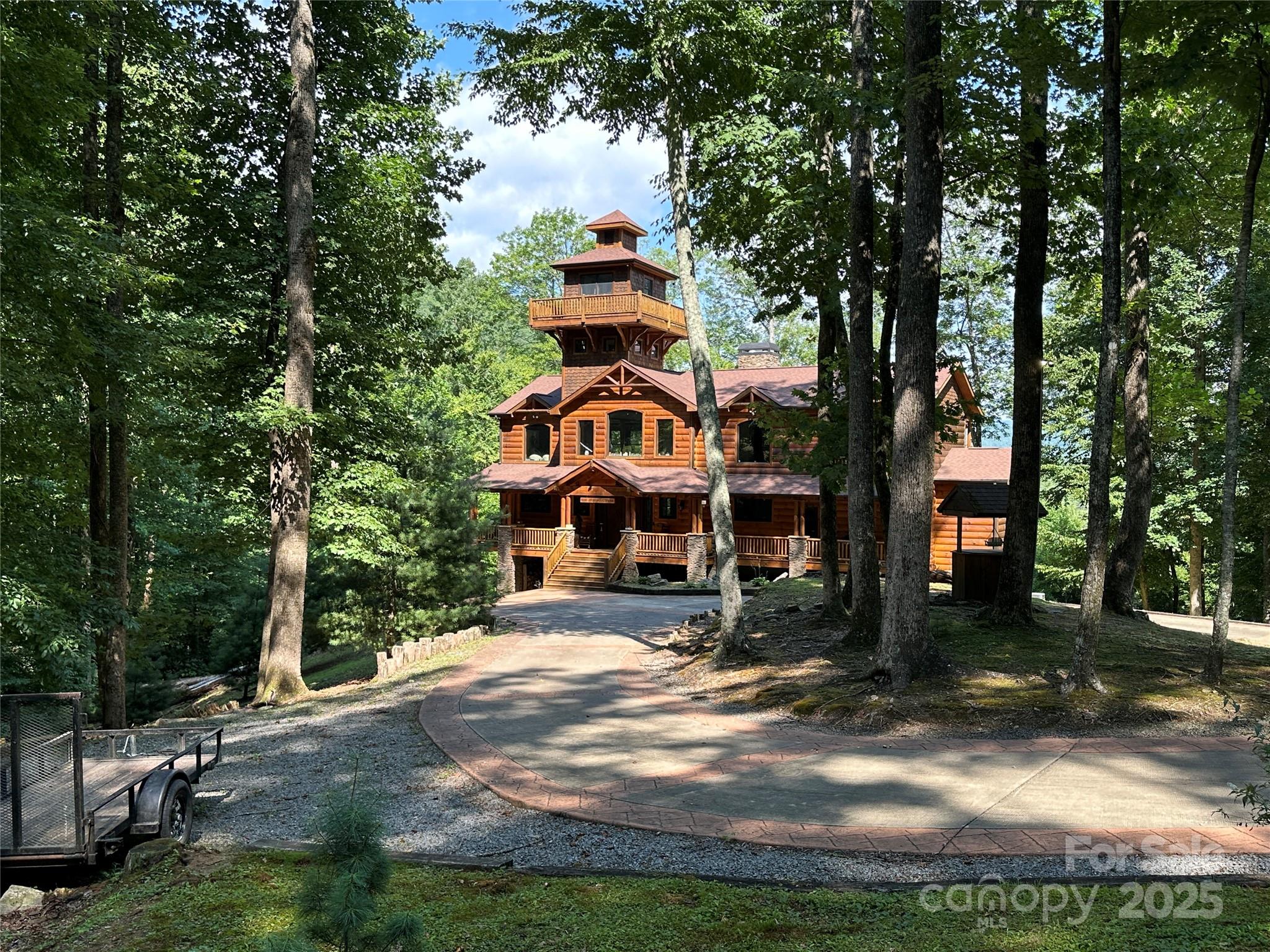 Round Mountain Falls - Land