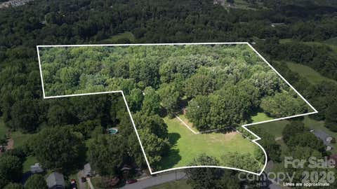 Photo of 17 E Murray Street, Maiden, NC 28650 (MLS # 4410850)